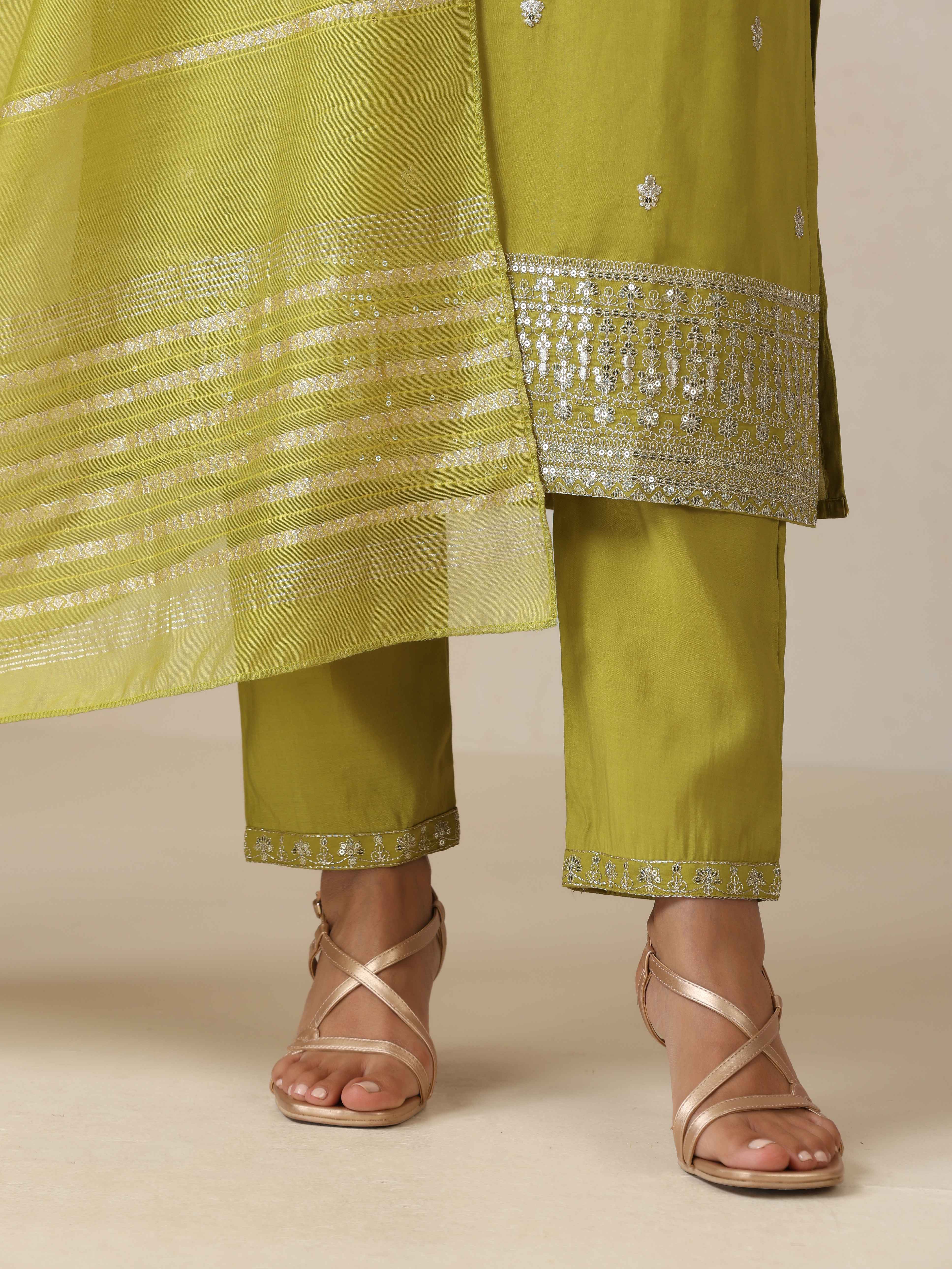 trueBrowns Green Zari Embroidered Straight Kurta 3pc Set