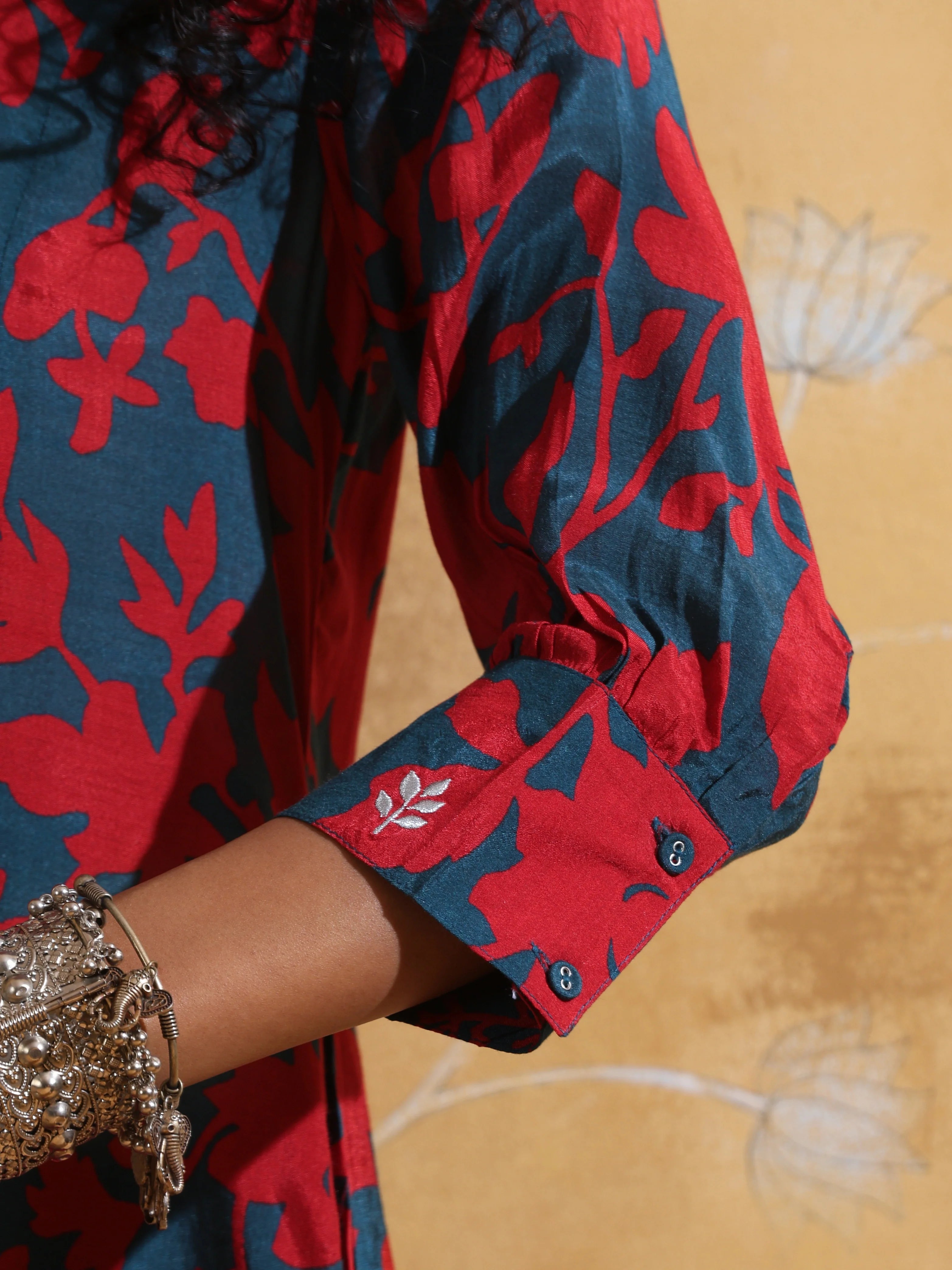 trueBrowns Red Teal Jaal Print Muslin Silk A-Line Kurta Set