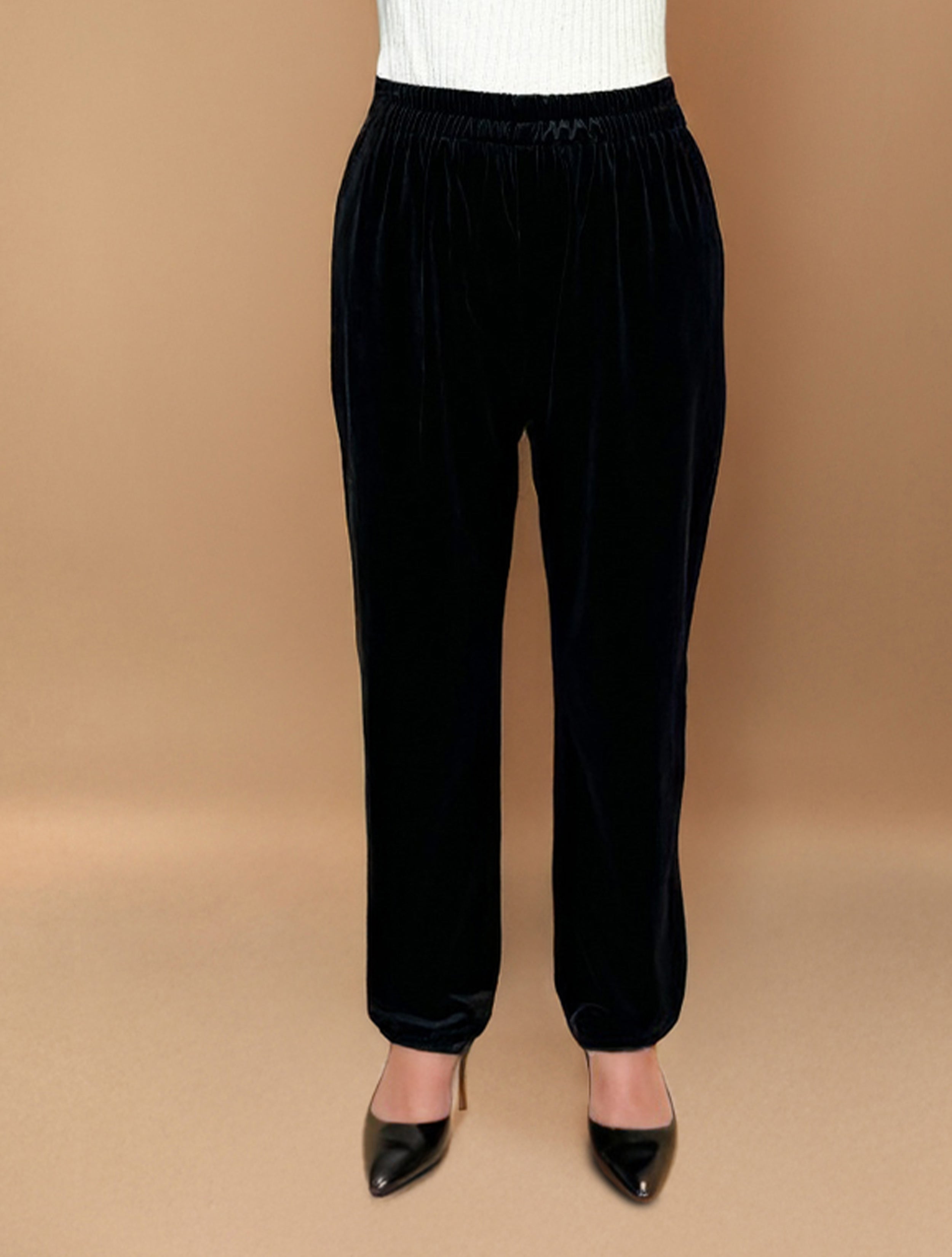 trueBrowns Black Velvet Embroidered Kurta Set