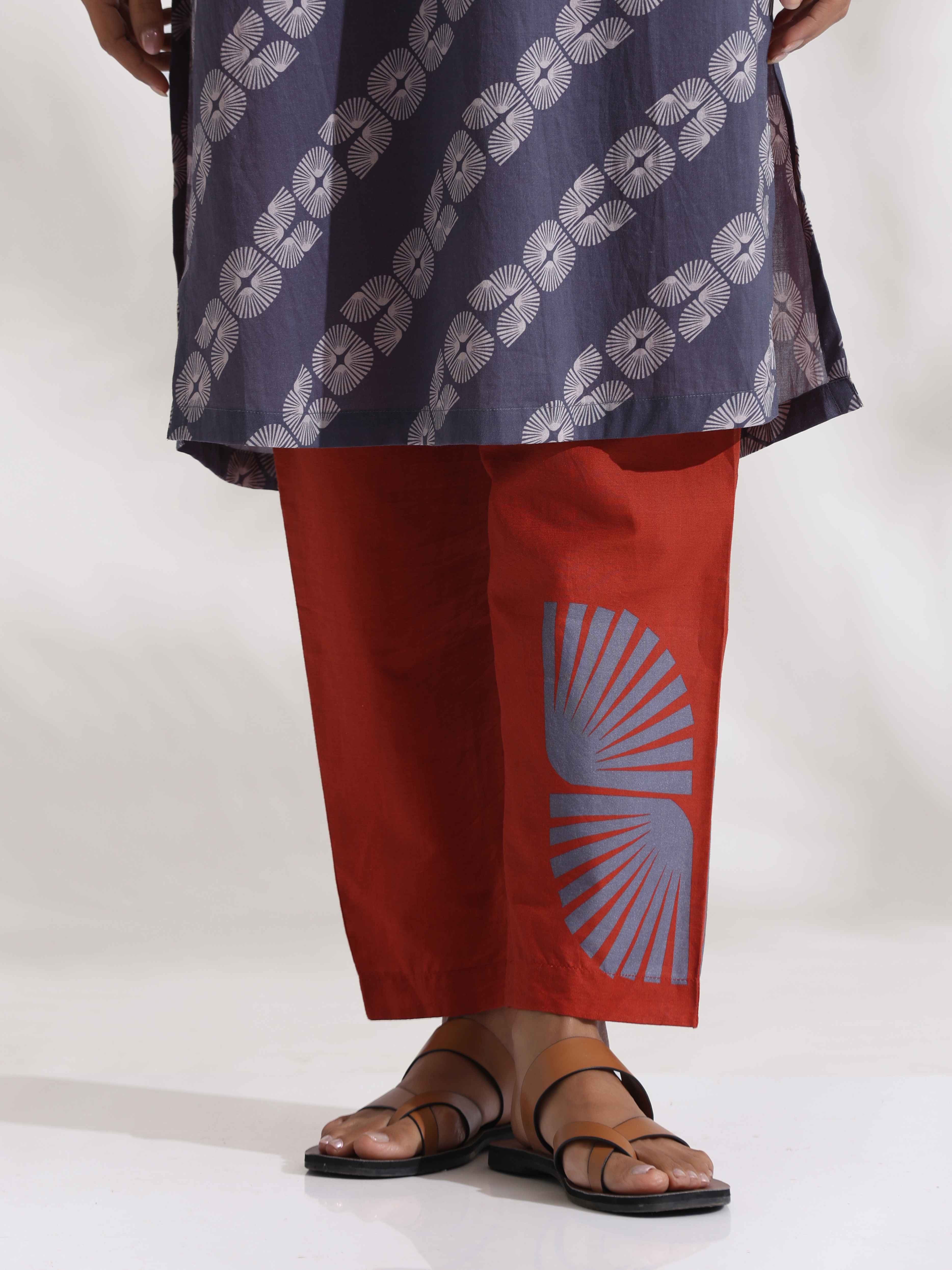 trueBrowns Grey Cotton Print Highslit Kurta Set