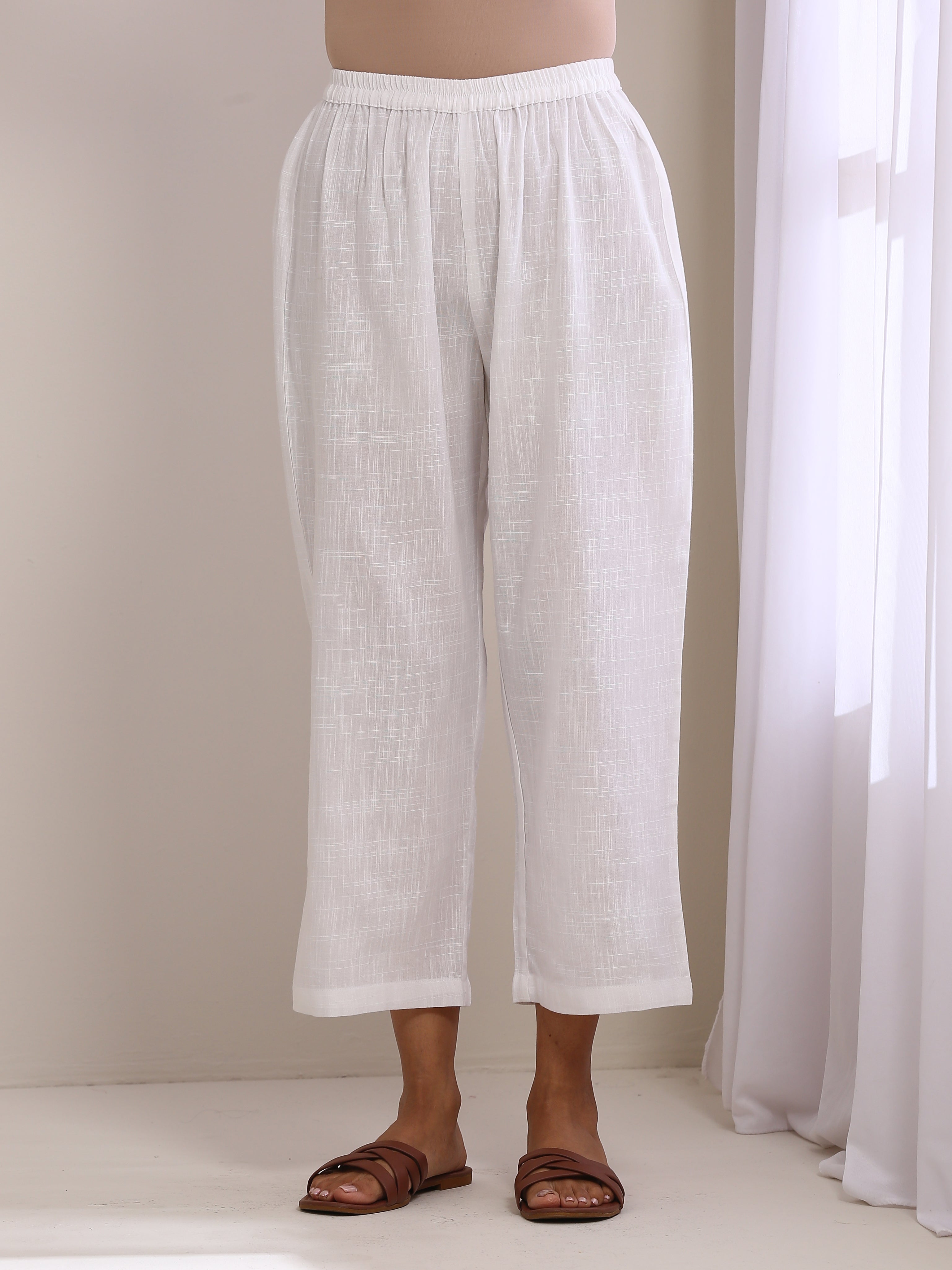 White Slub Texture Sleeveless Flared Kurta Pant Set