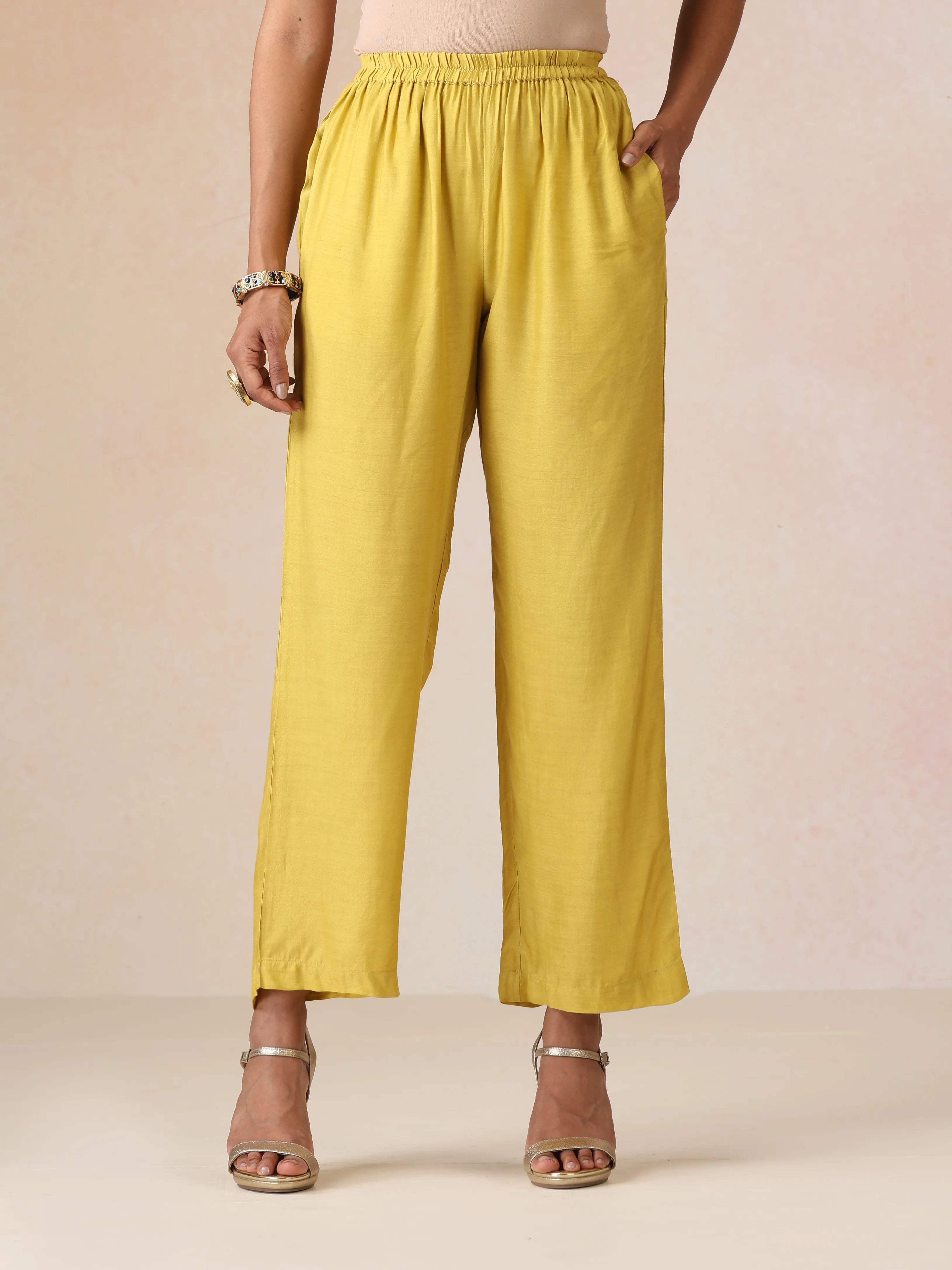 trueBrowns Ivory Brown Print Viscose Straight High-Slit Kurta Set