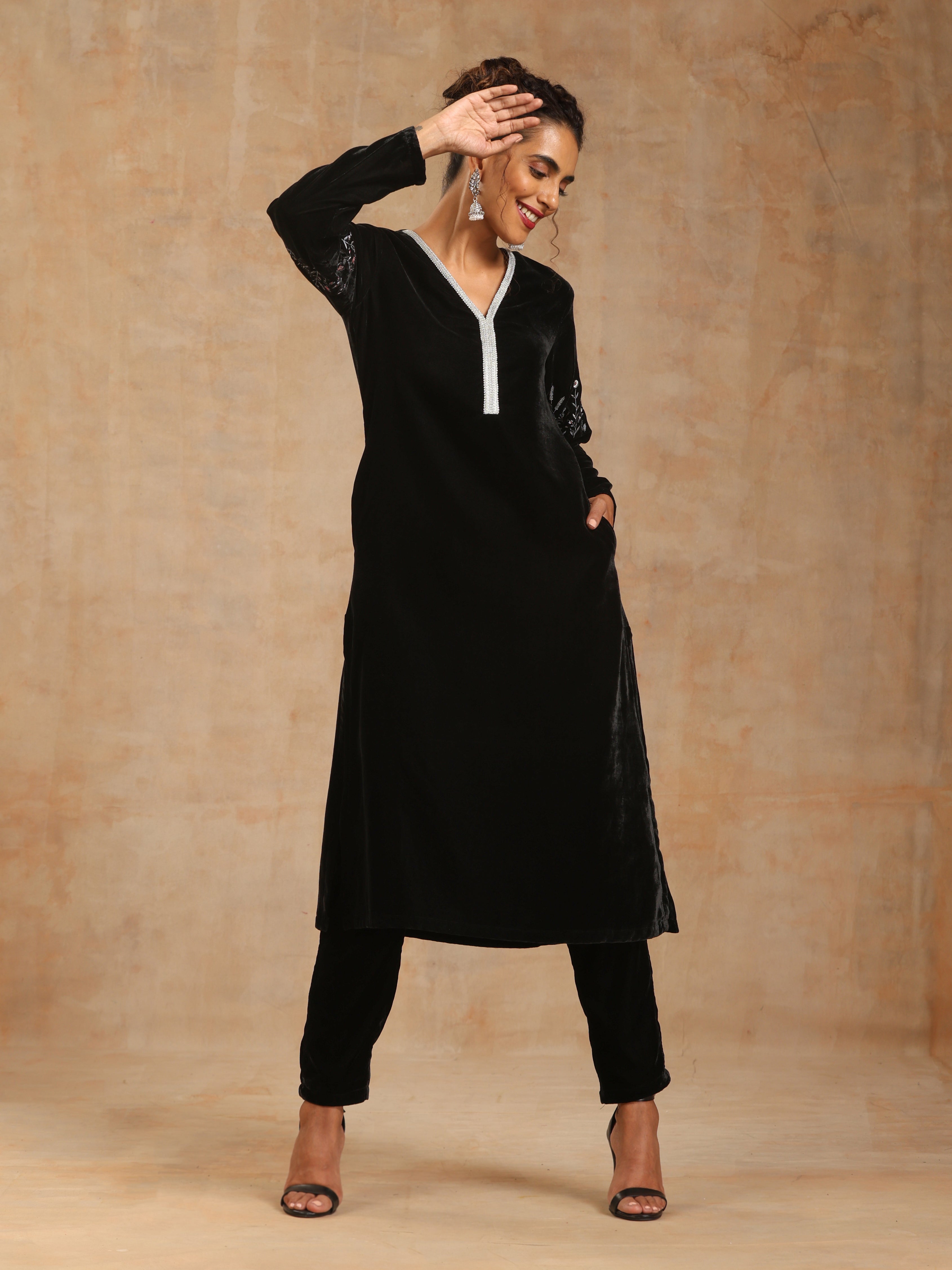 trueBrowns Black Velvet Sleeve Embroidered Kurta