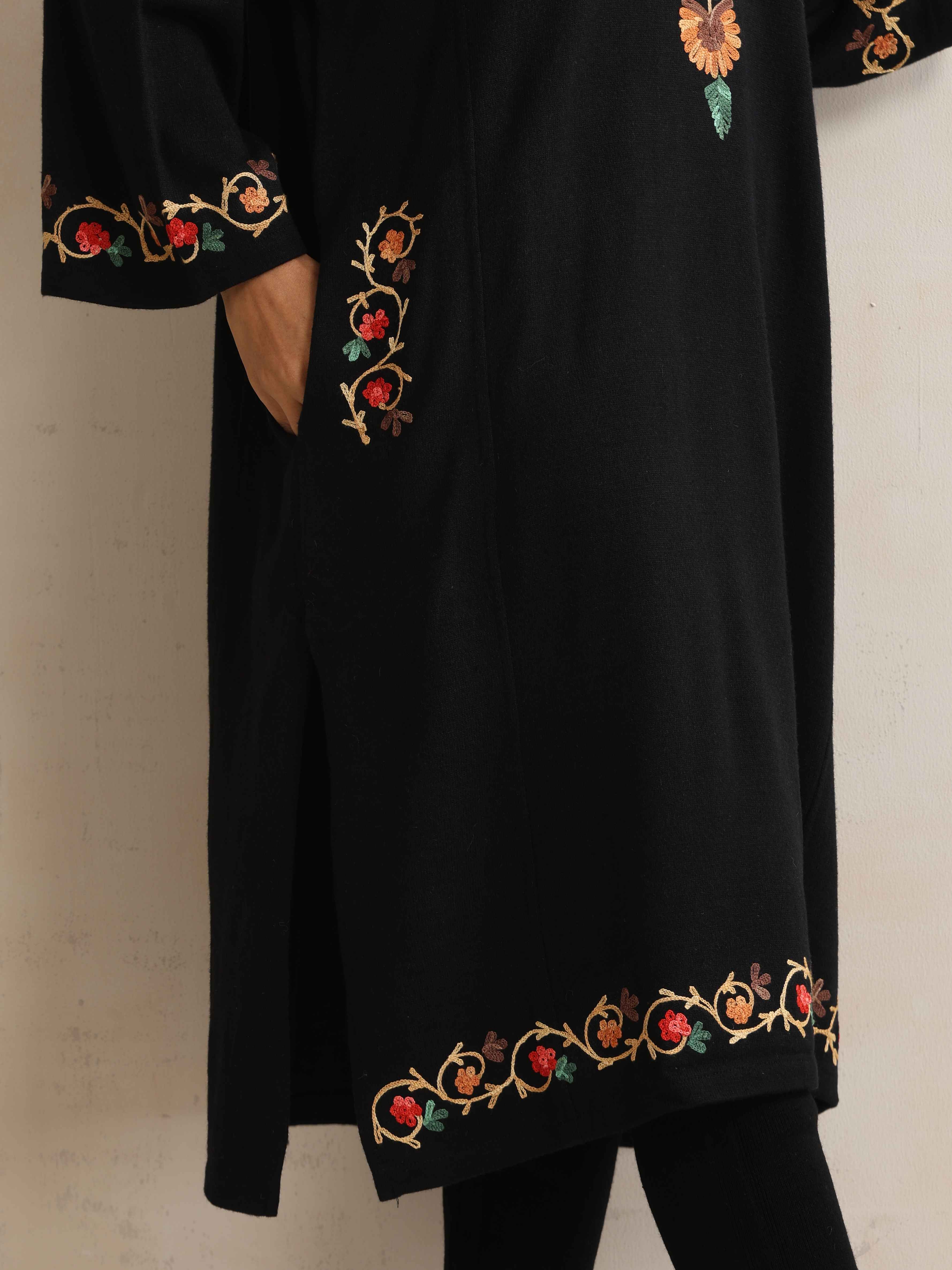 trueBrowns Black Kashmiri Floral Embroidered Woollen Phiran Kurta