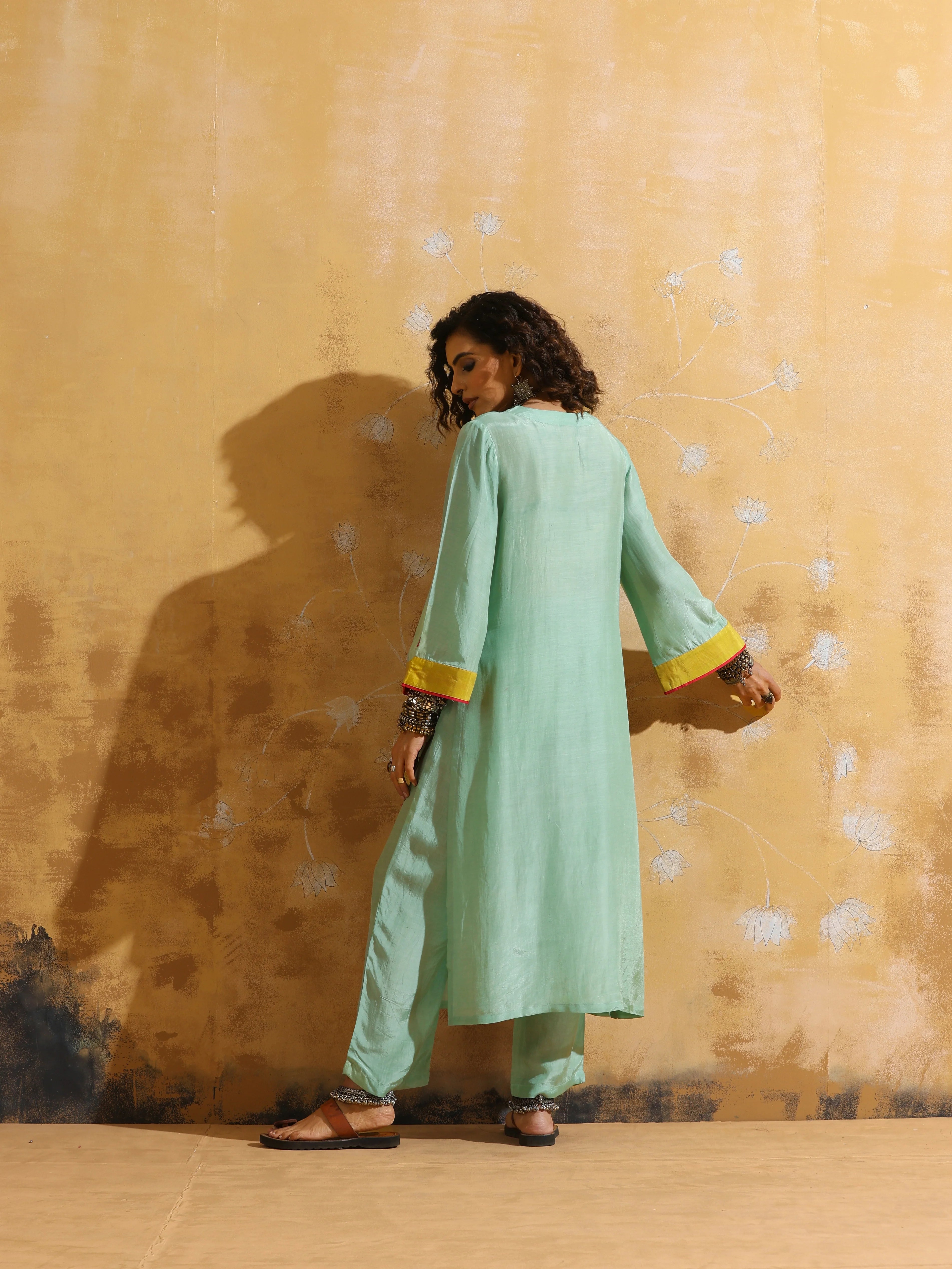 trueBrowns Mint Green Muslin Silk High-Slit Kurta Pant Set