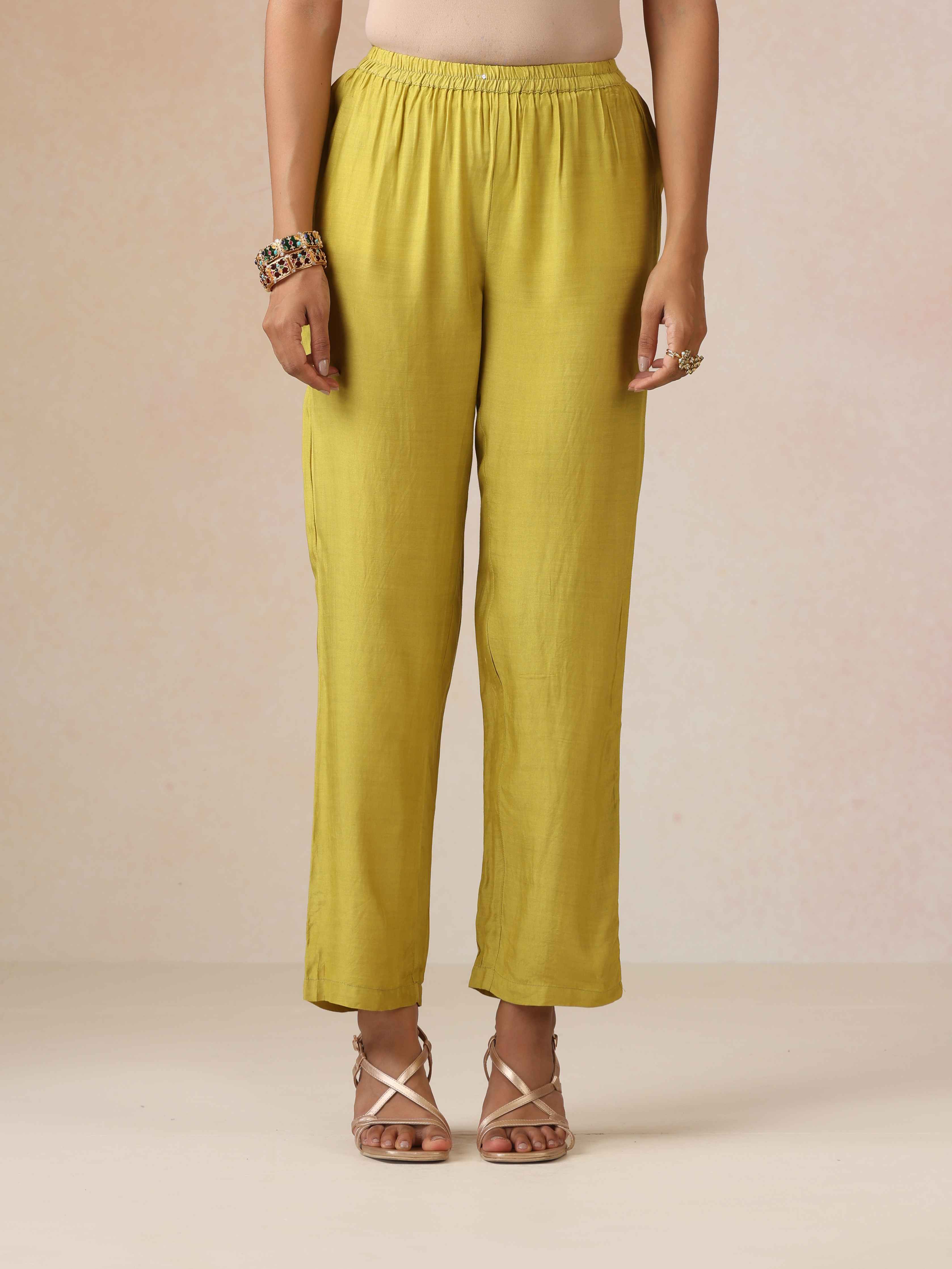 trueBrowns Red Light Green Print Vicose A-line Glass Neck Kurta Set