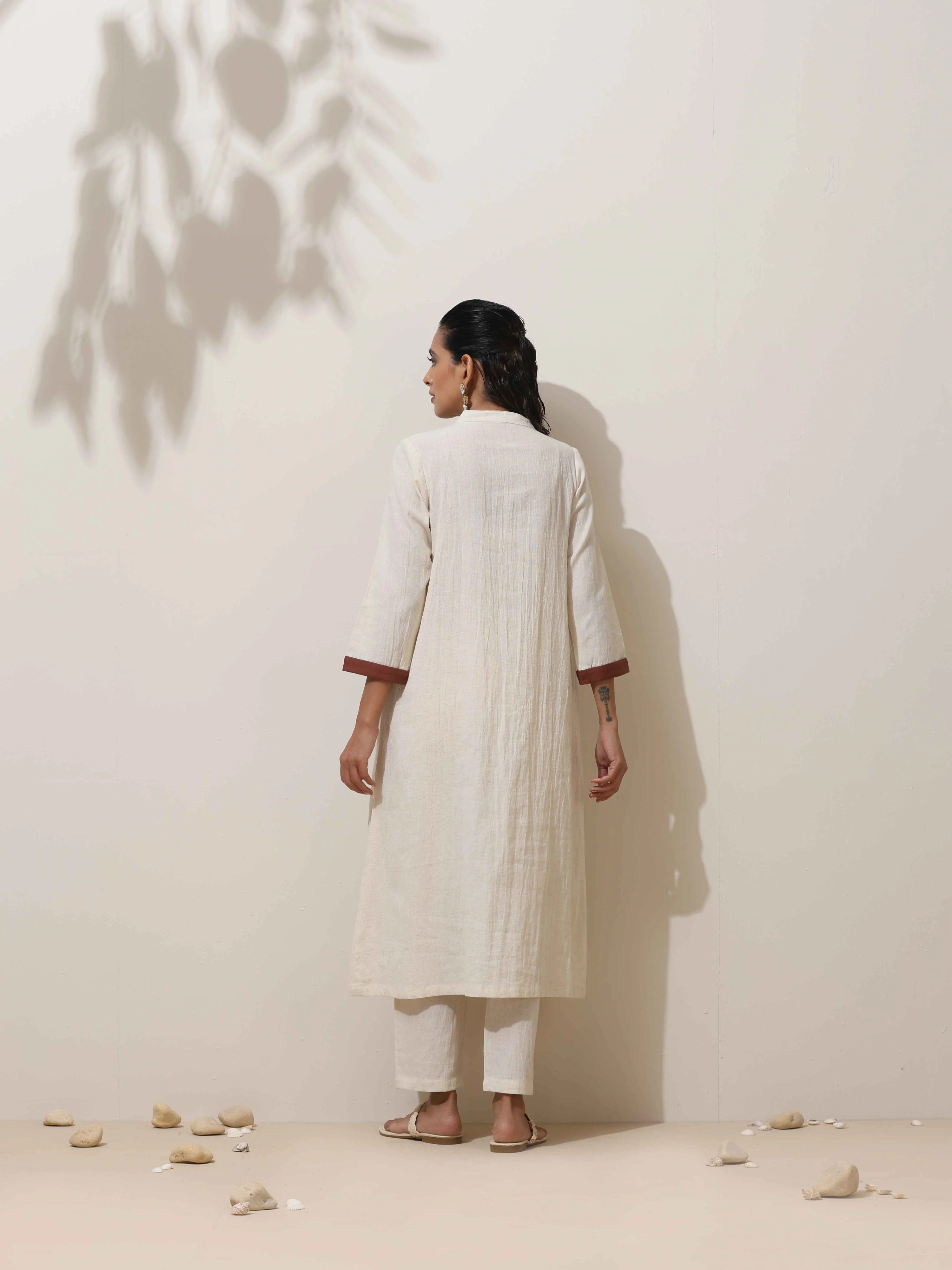 trueBrowns Off-White Cotton Linen Kurta Pant Set