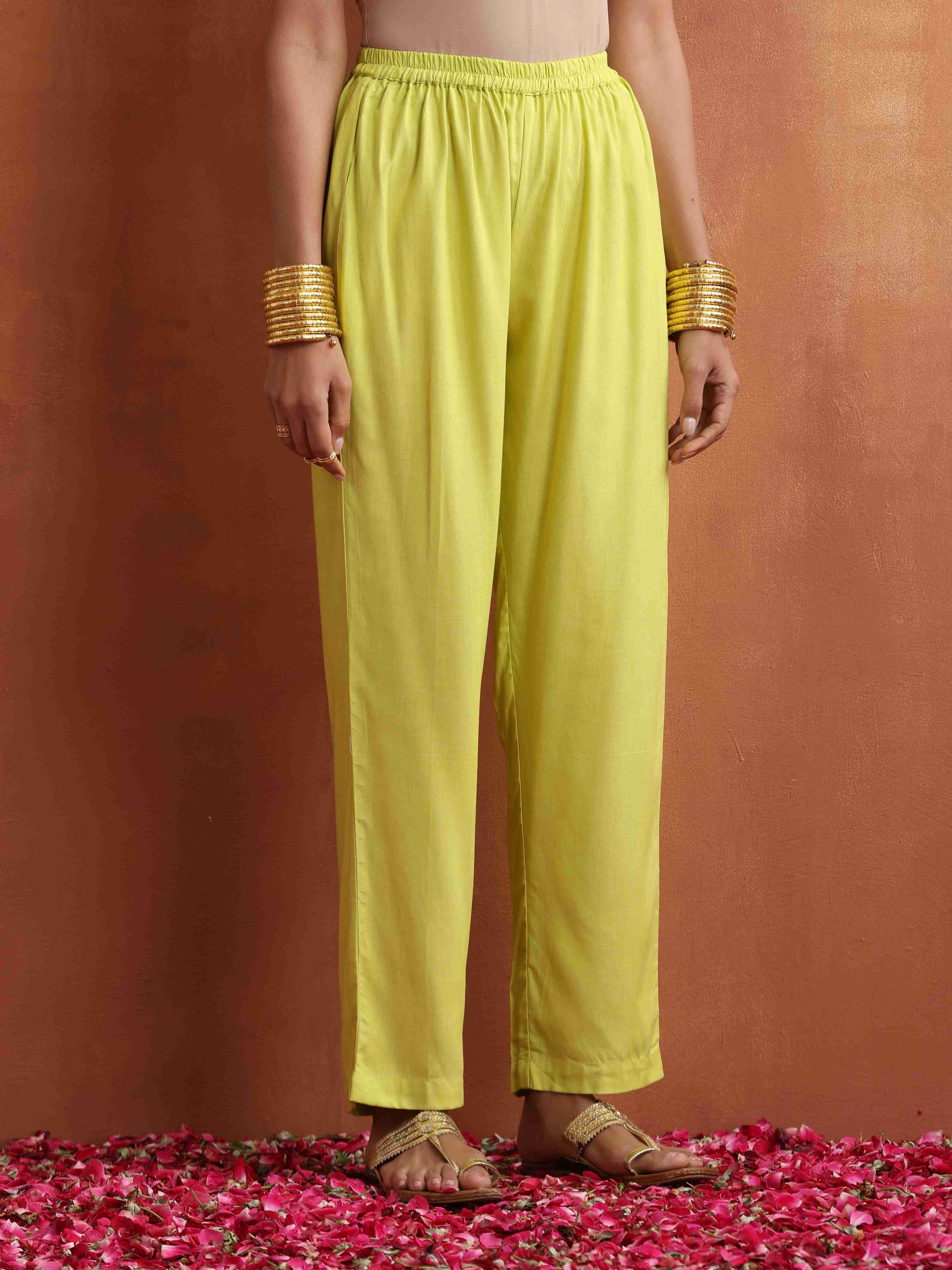 trueBrowns Pink Geometric Print High Slit Kurta Set