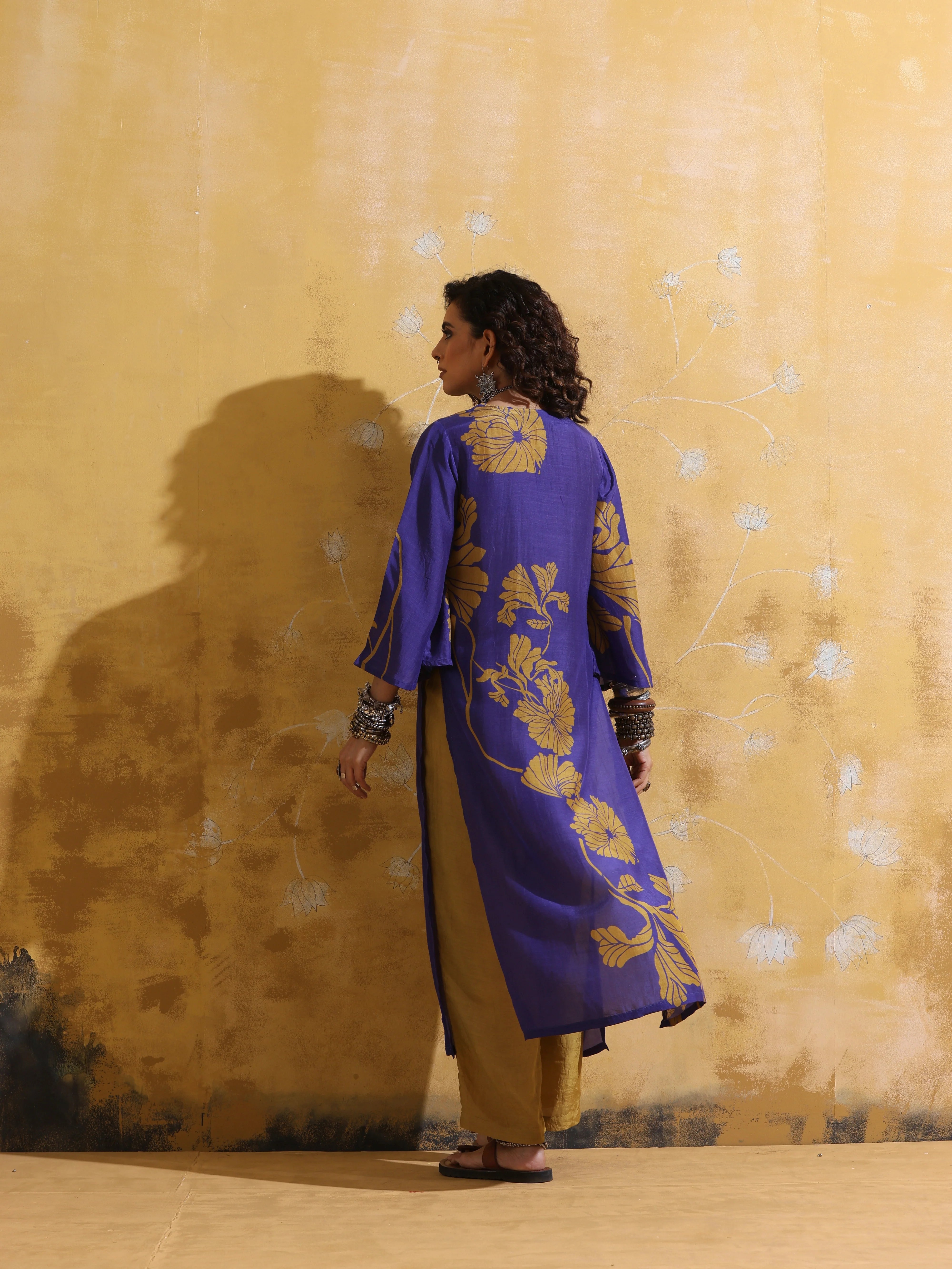 trueBrowns Purple Mustard Floral Print Muslin Silk High-Slit Kurta Set