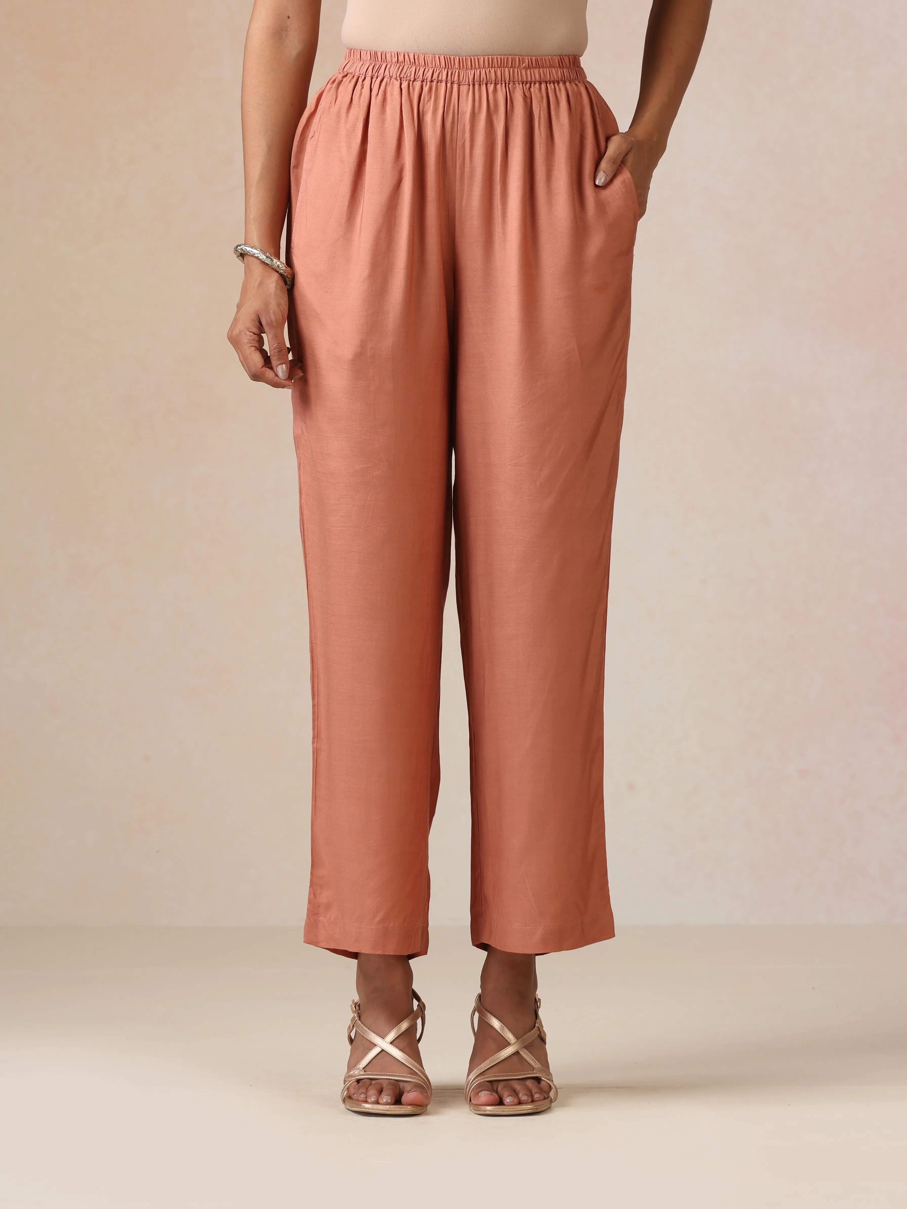 trueBrowns Cola Gold Foil Print Muslin Silk Straight High-Slit Kurta Set