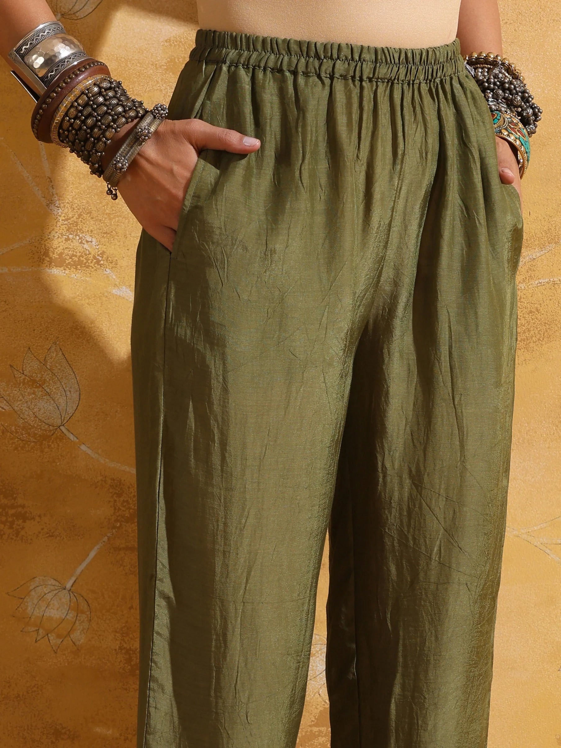 trueBrowns Green Pink Floral Print Muslin Silk Kurta Co-ord Set