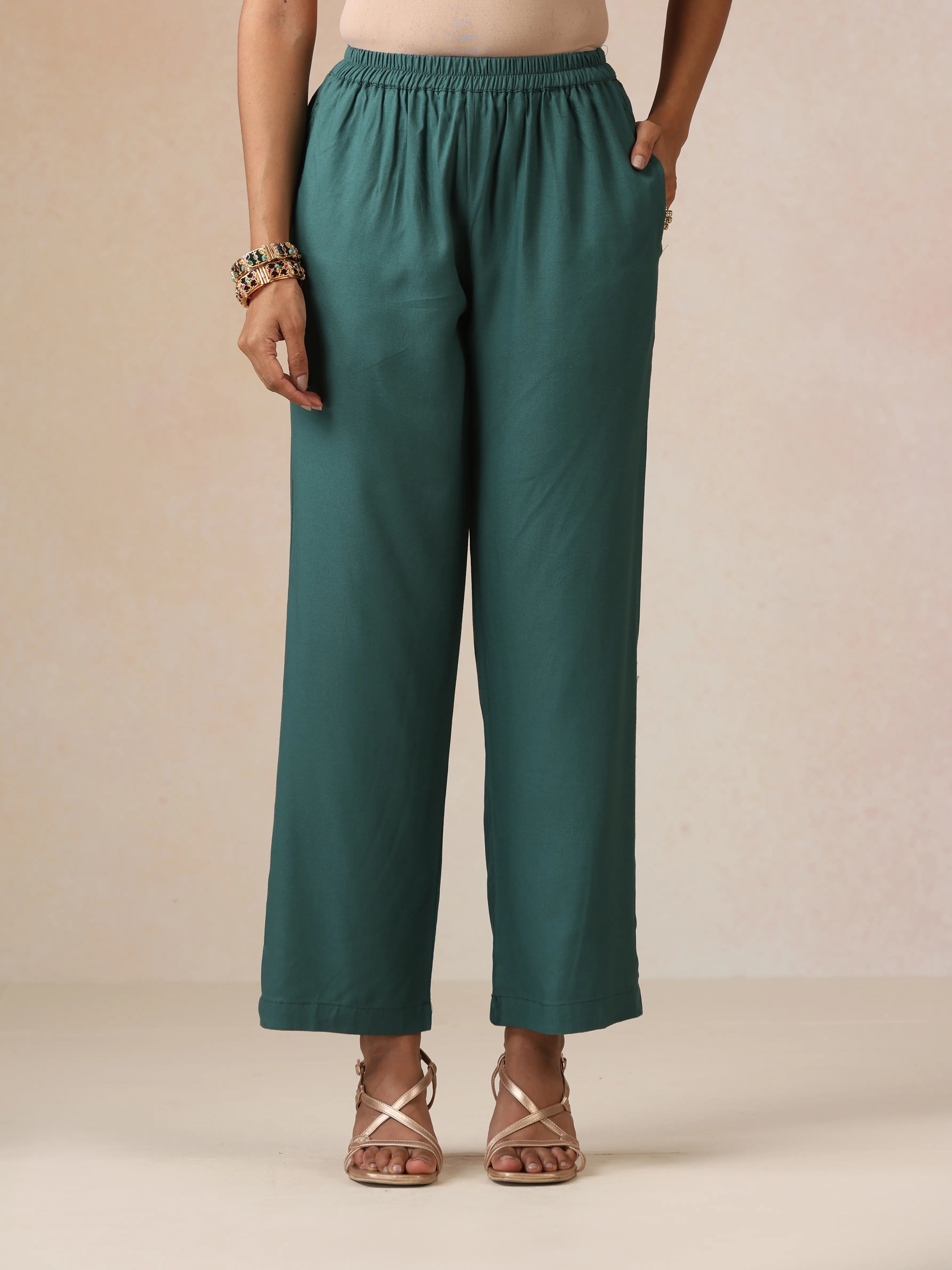 trueBrowns Pink Boota Print Viscose Straight High-Slit Kurta Set