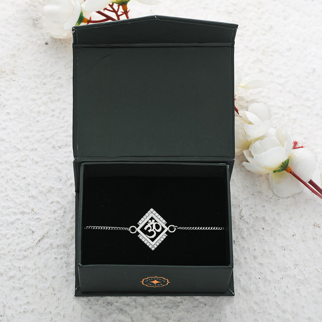 trueBrowns Men 925 Sterling Silver Precious Om Bracelet