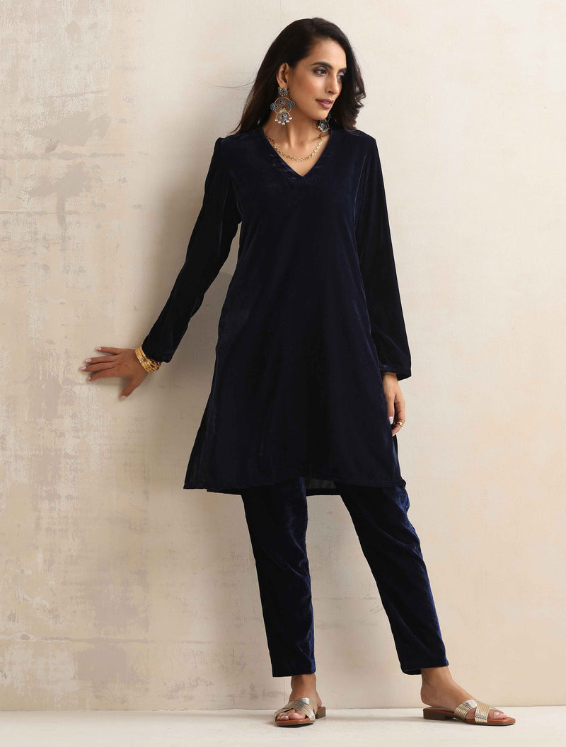 trueBrowns Blue Velvet Kurta Co-ord Set