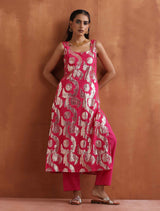 trueBrowns Pink Metallic Straight Kurta Set