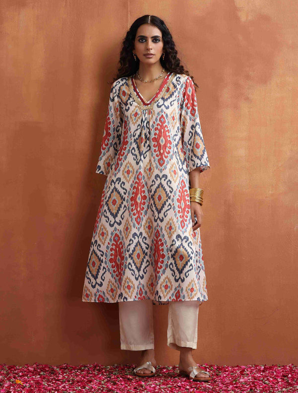 trueBrowns Off White Ikat Print Kurta Set