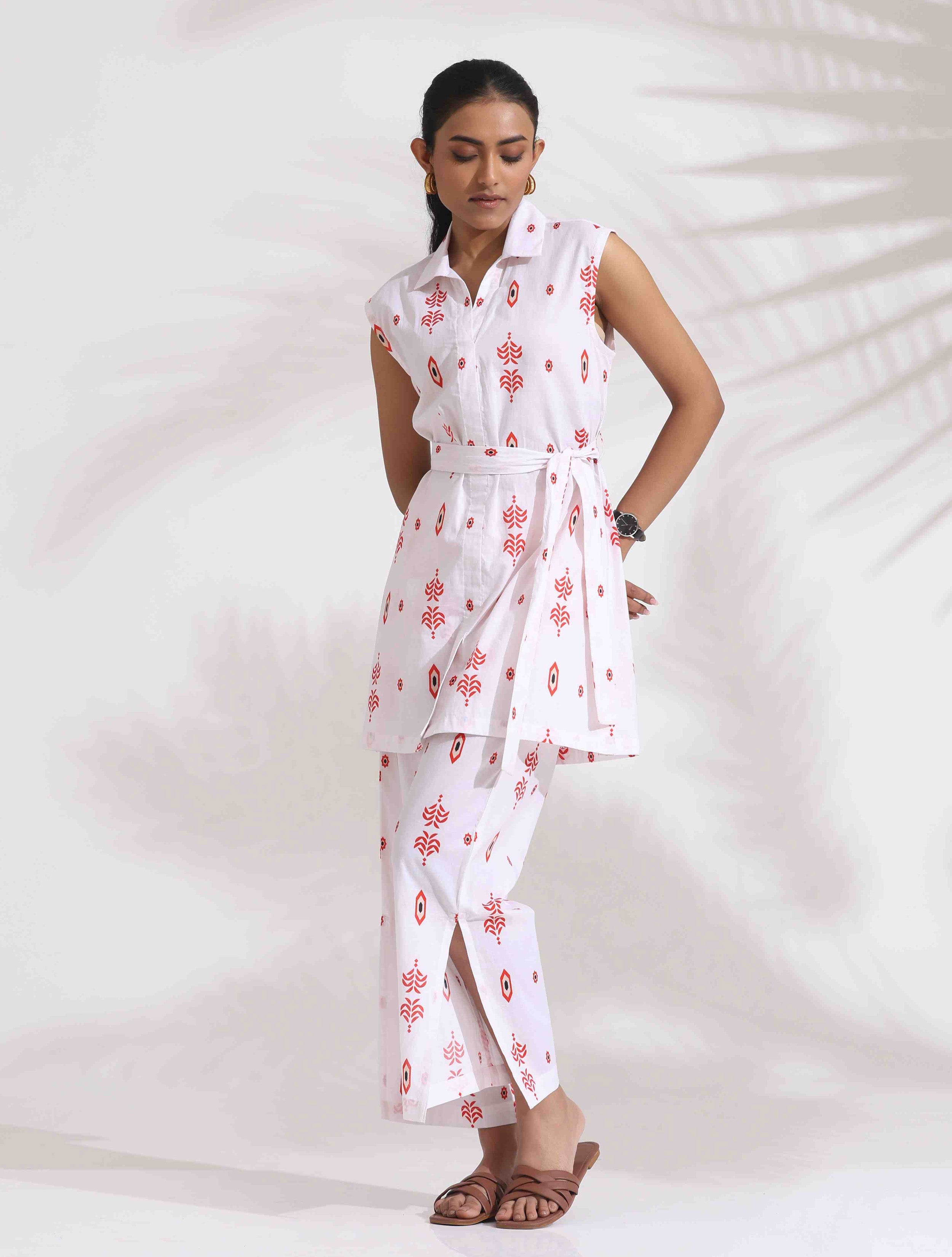 trueBrowns White Cotton Print Tie-up Top & Pants Co-ord Set