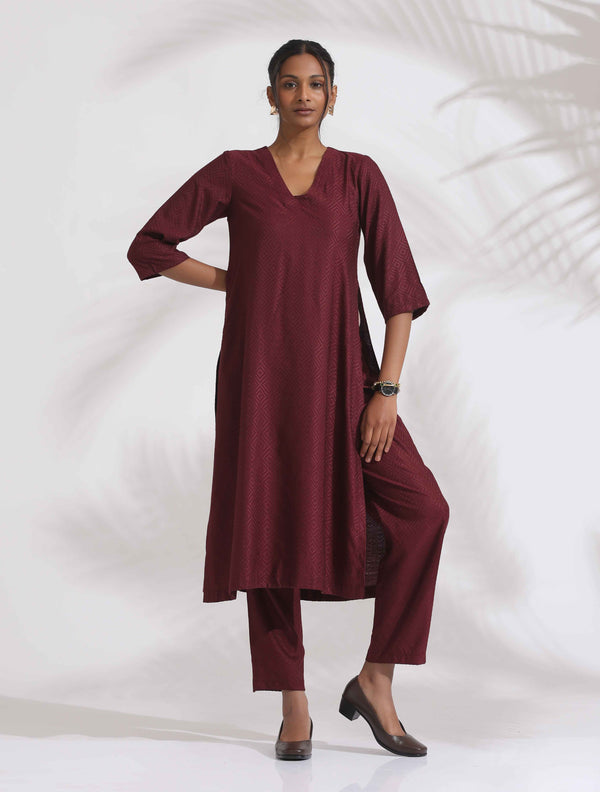 trueBrowns Maroon Dobby Kurta Set