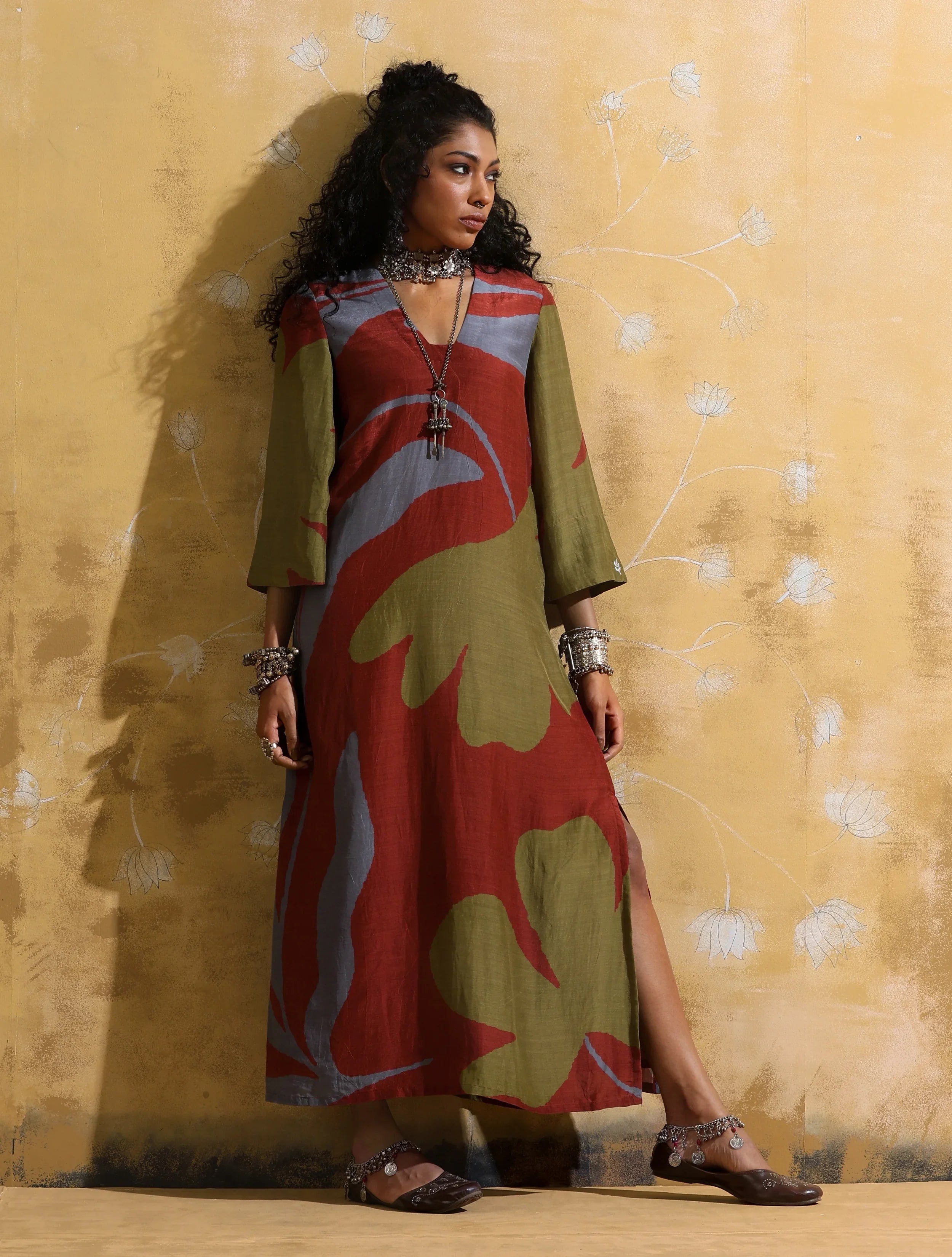 trueBrowns Rust Red Green Floral Print Muslin Silk Straight Maxi Dress