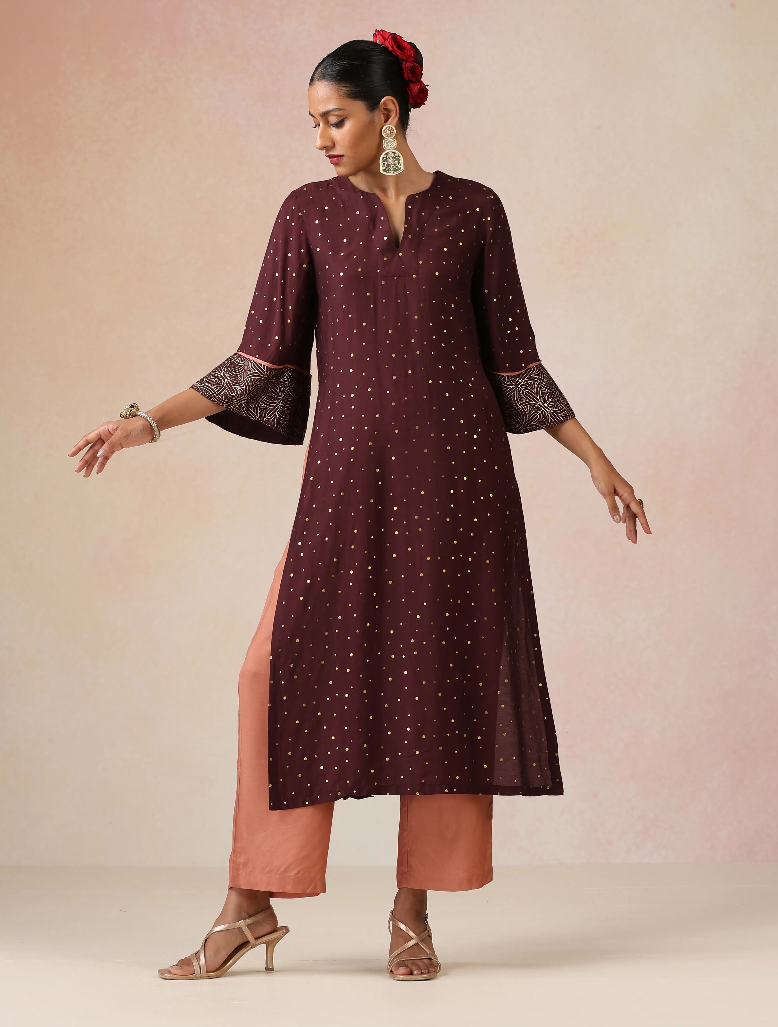 trueBrowns Cola Gold Foil Print Muslin Silk Straight High-Slit Kurta Set