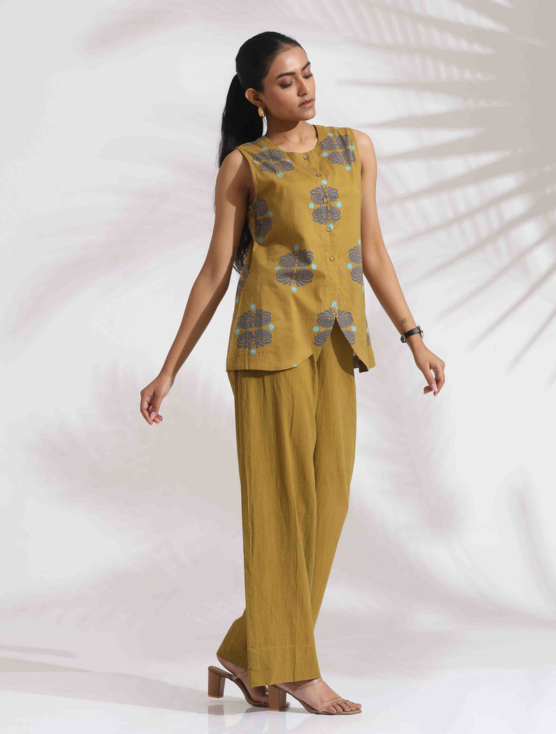 trueBrowns Green Cotton Print Top & Flared Pants Co-ord Set