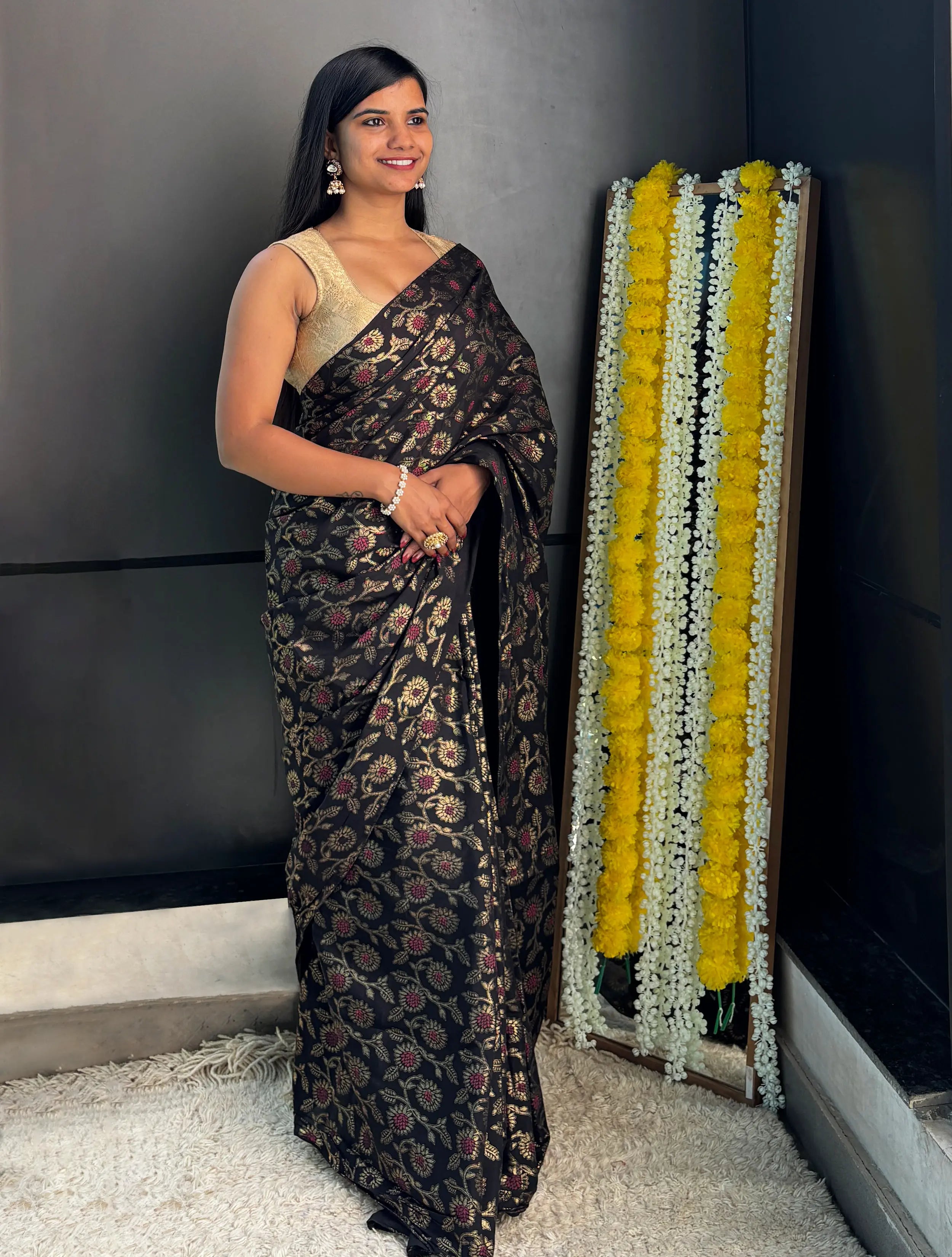 trueBrowns Black Foil Print Saree With Unstitched Blouse