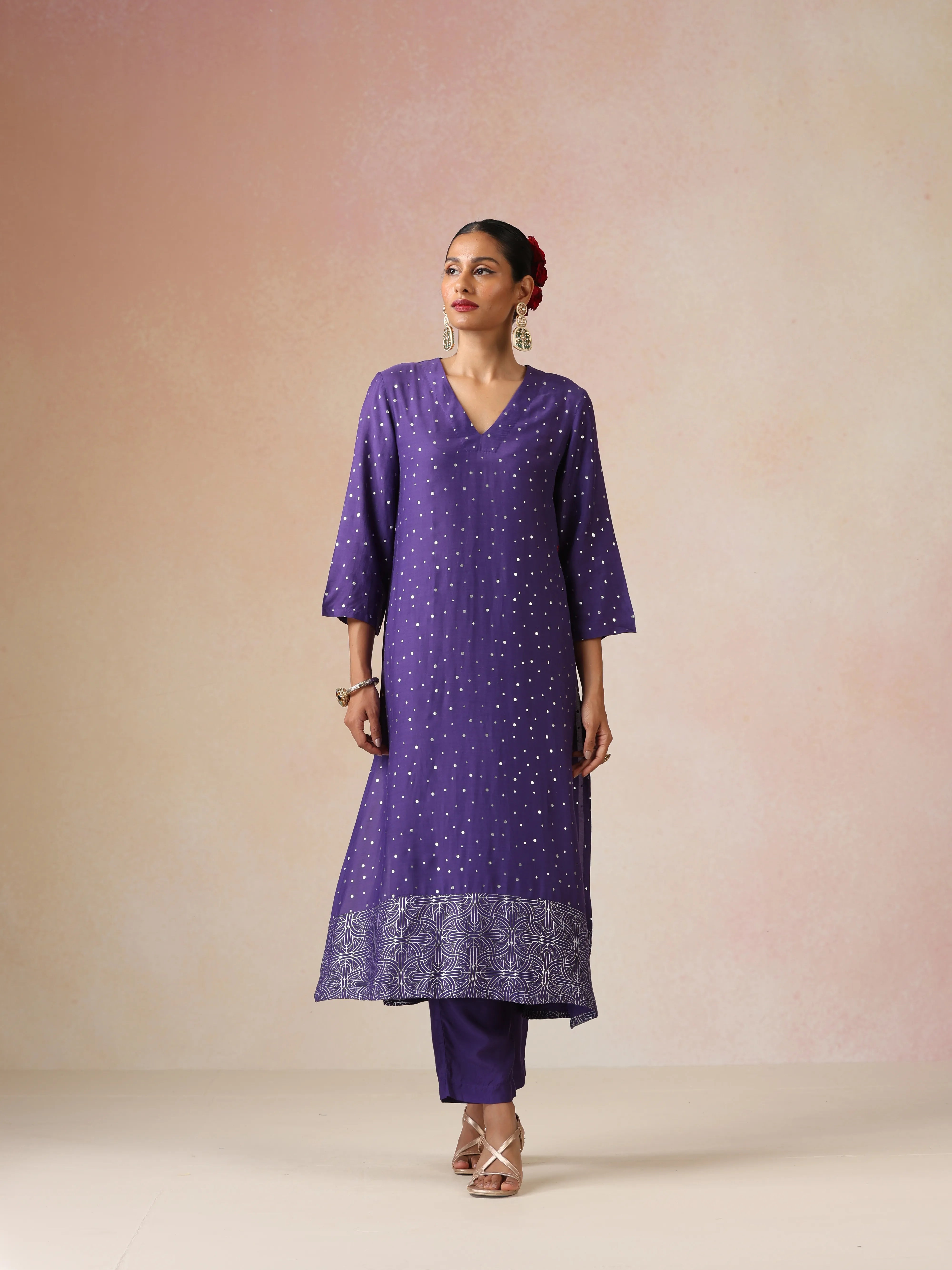 trueBrowns Purple Silver Foil Print Muslin Silk Straight High-Slit Kurta Set