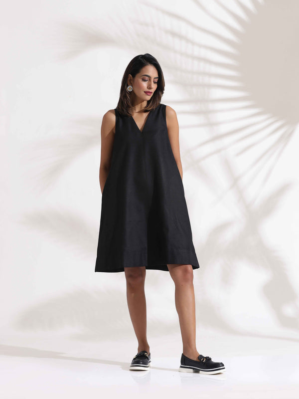 trueBrowns Black Slub Dress