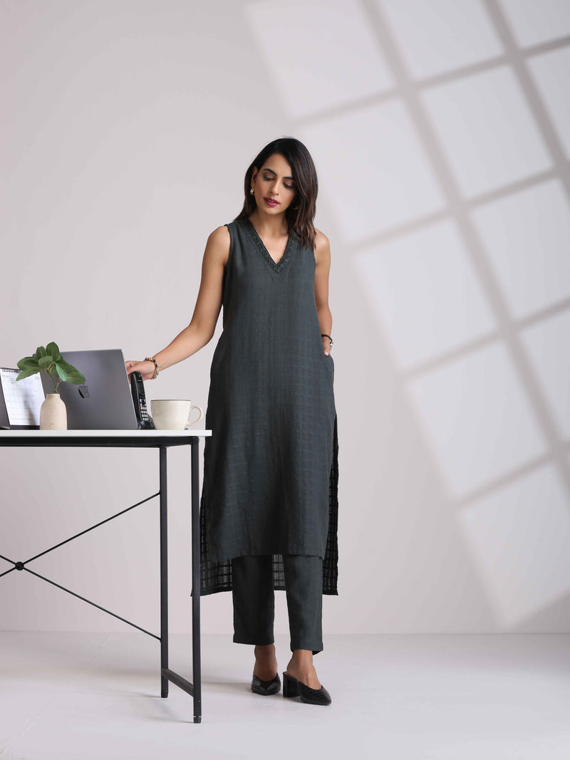 trueBrowns Dark Olive Green Cotton Dobby Kurta Set
