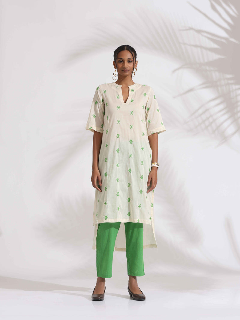 trueBrowns Off-White Cotton Floral Embroidered Straight Kurta Set