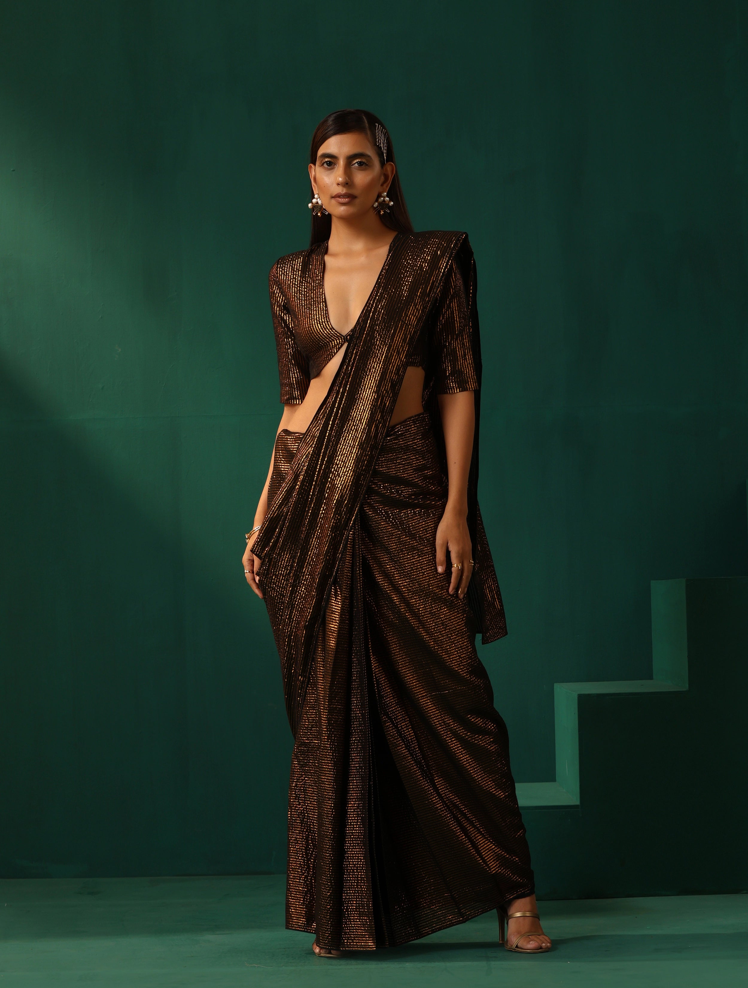 trueBrowns Black Cotton Gold Striped Saree With Unstitched Blouse