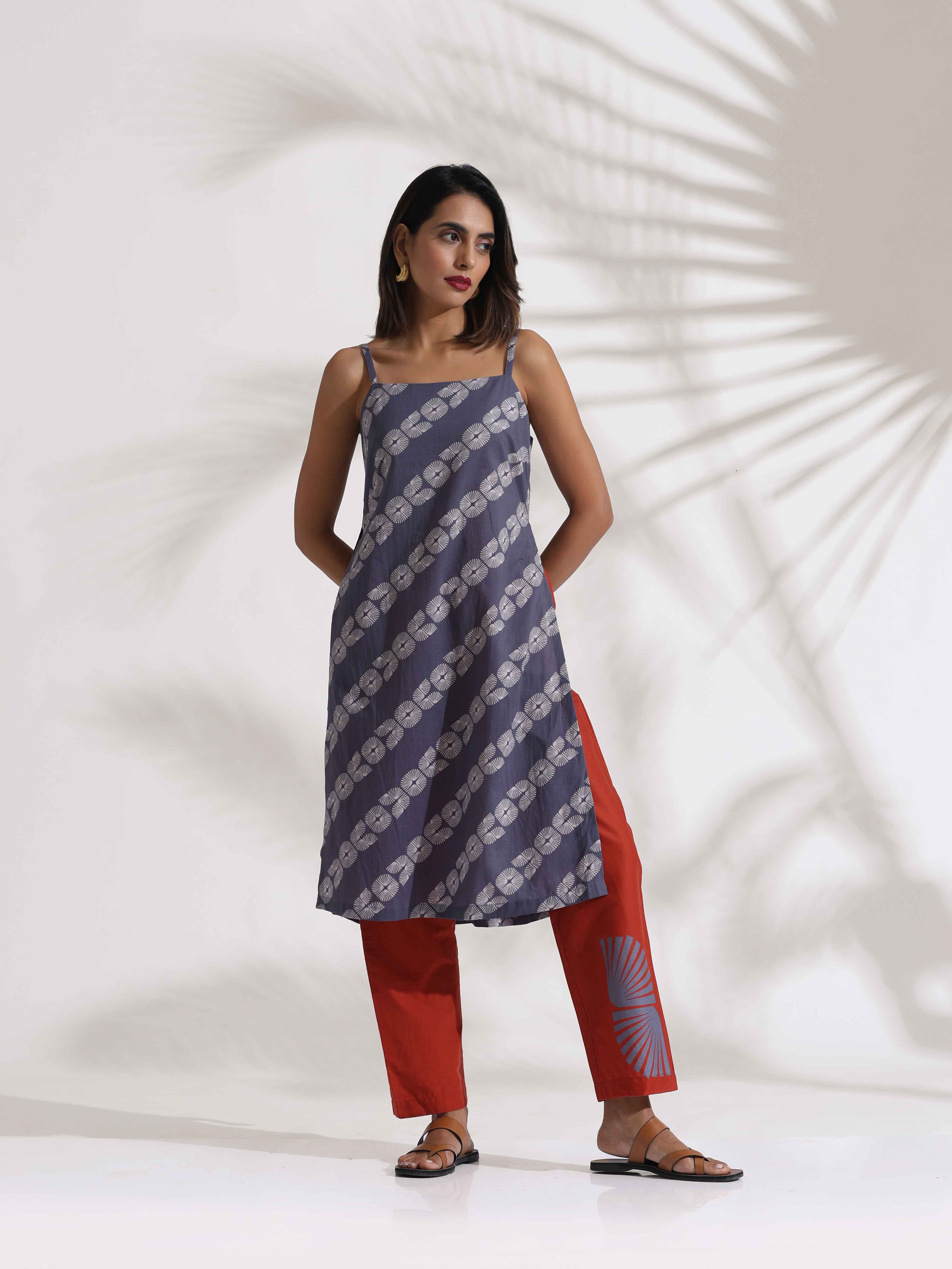 trueBrowns Grey Cotton Print Highslit Kurta Set