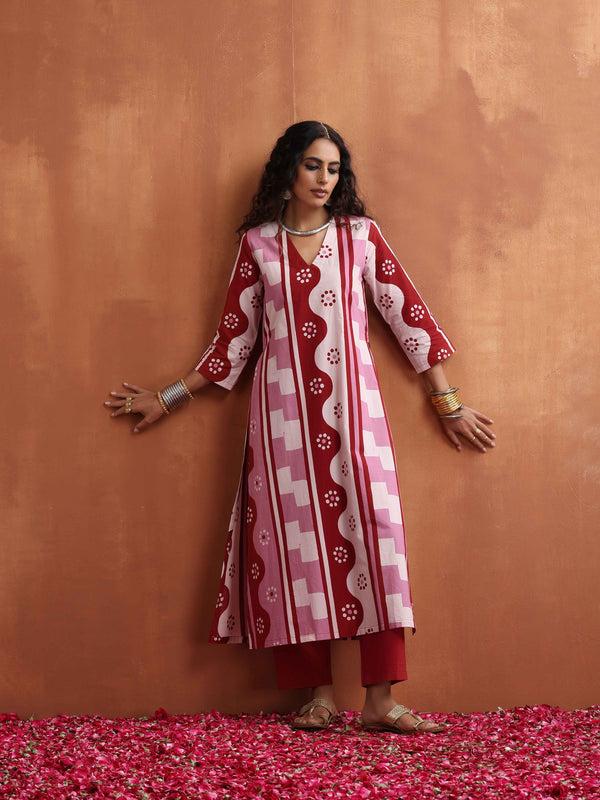 trueBrowns Pink Abstract Print High Slit Kurta Set