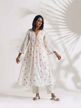 trueBrowns Off-White Cotton Floral Embroidered Flared Kurta Set