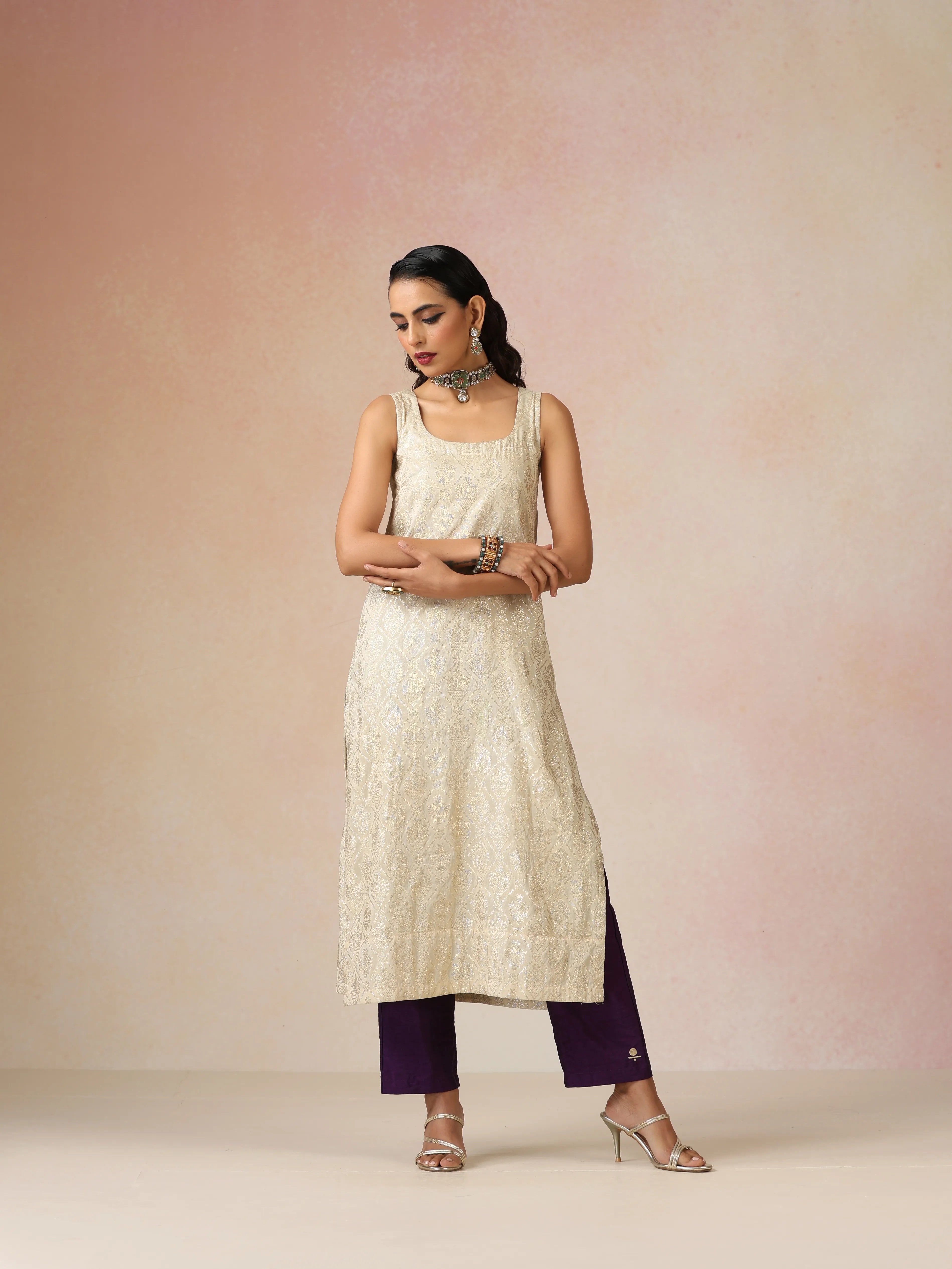 trueBrowns Ivory Brocade Sleeveless Straight Kurta Set