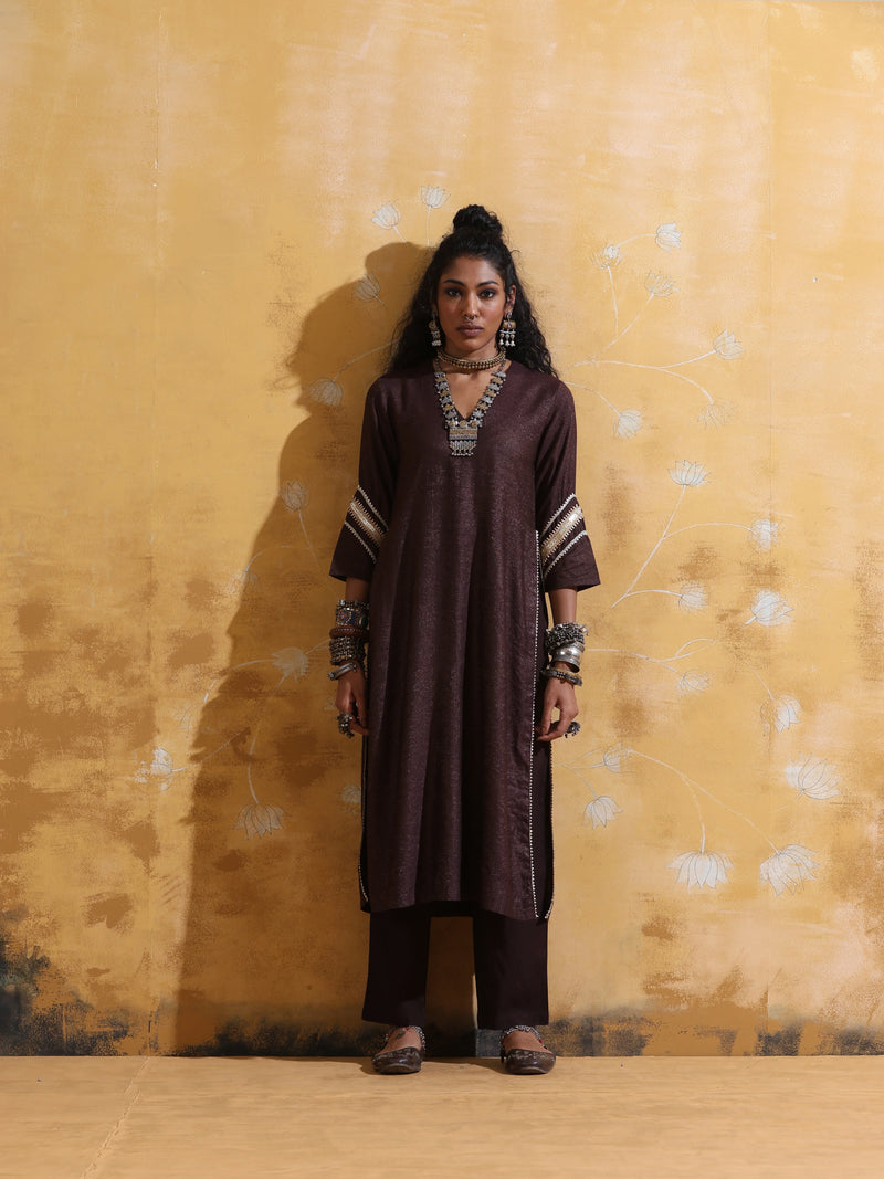 trueBrowns Brown Metallic High-Slit Straight Kurta Set