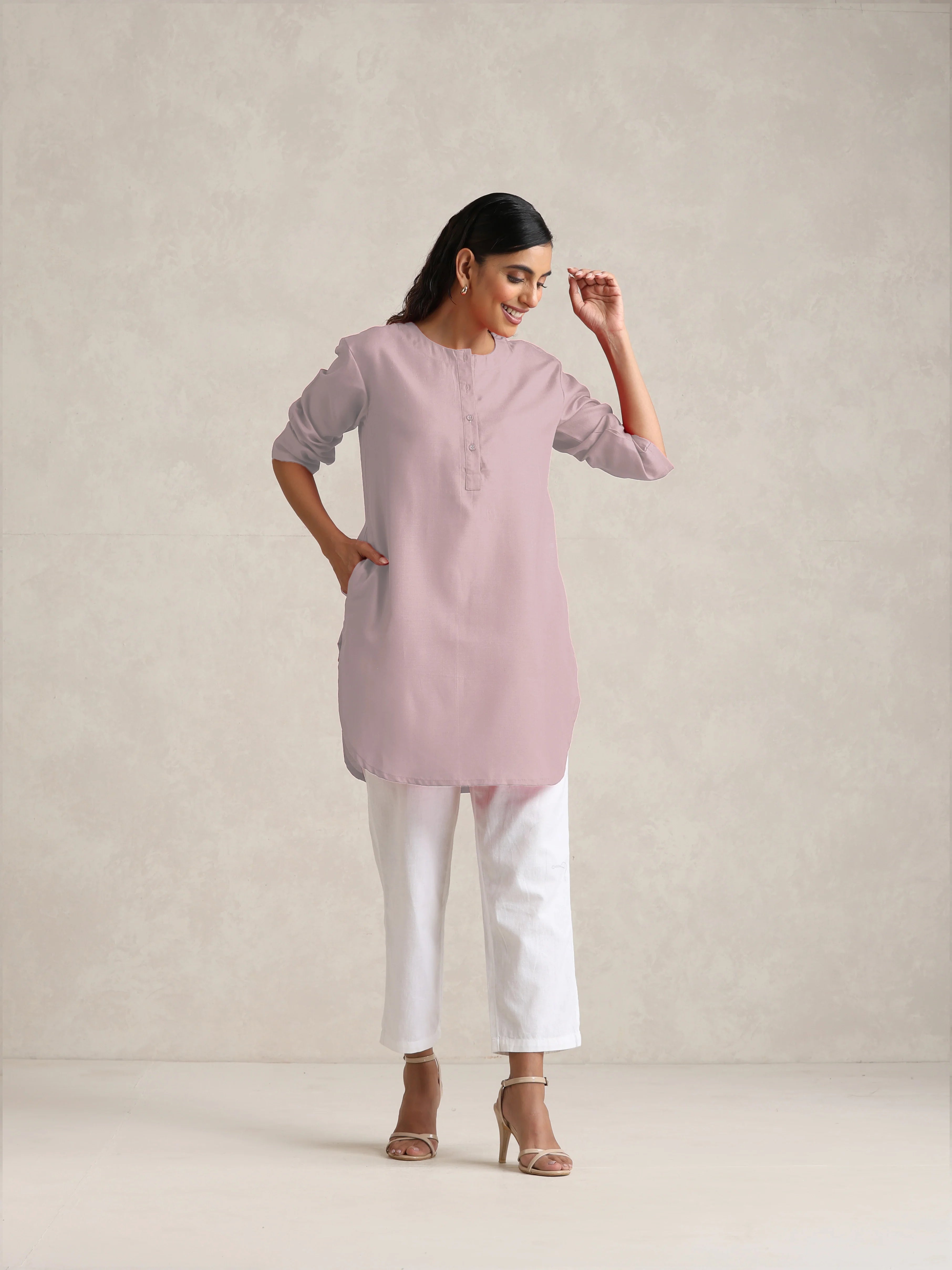 trueBrowns Pink Cotton Blend Short Kurta