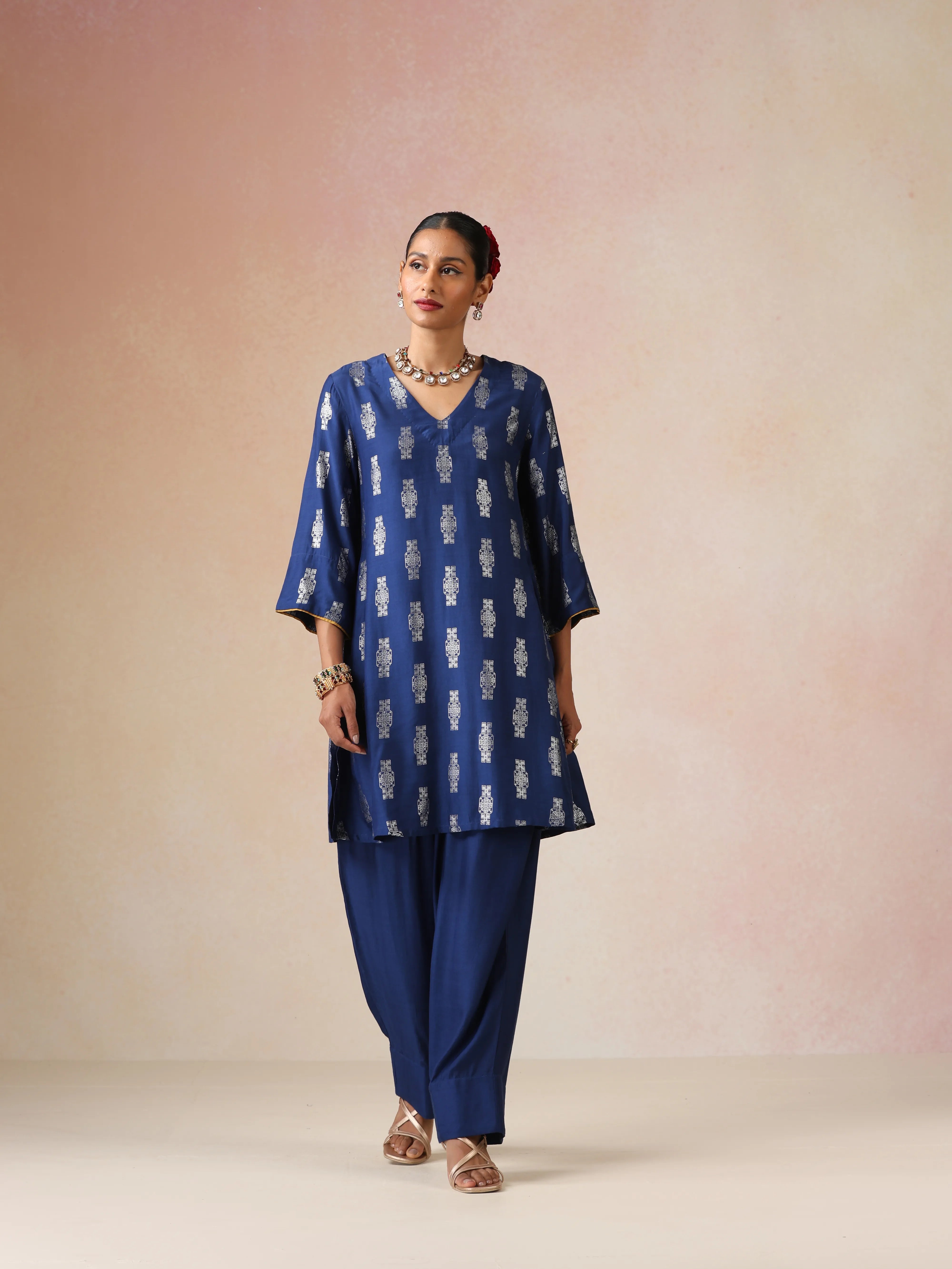 trueBrowns Blue Silver Foil Print Muslin Silk Kurta Farsi Pants Set