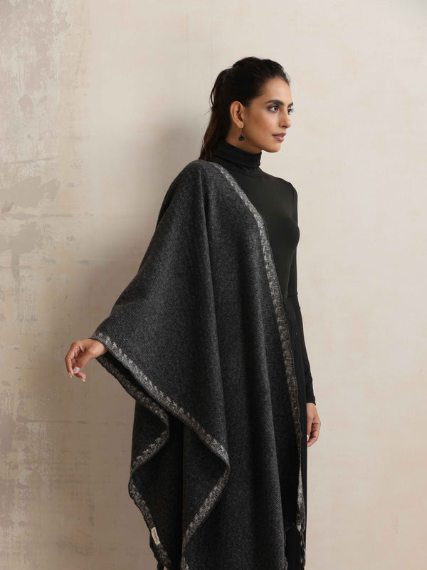 trueBrowns Black Tassel Woollen Stole