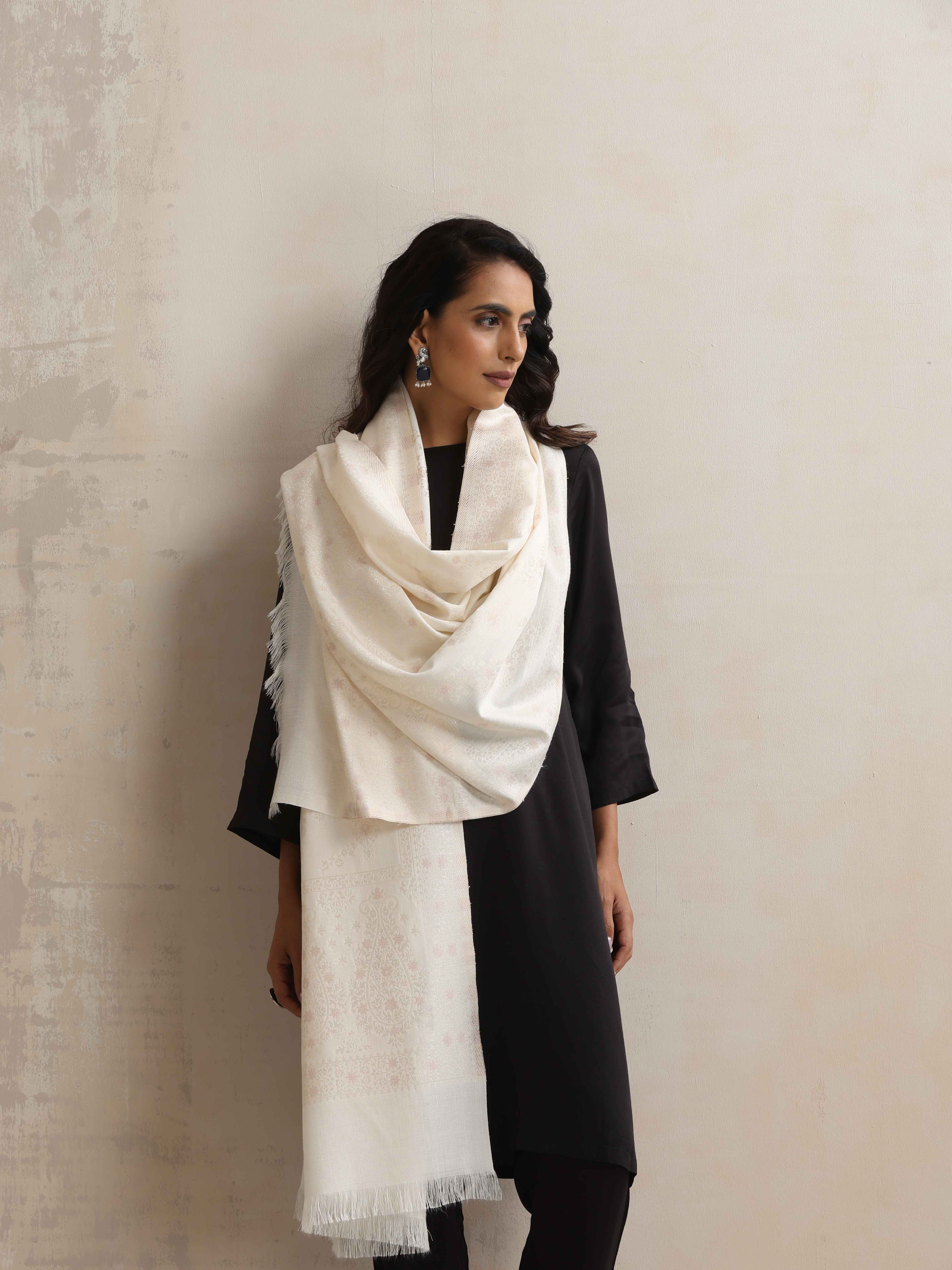 trueBrowns Ivory Gold Woollen Stole