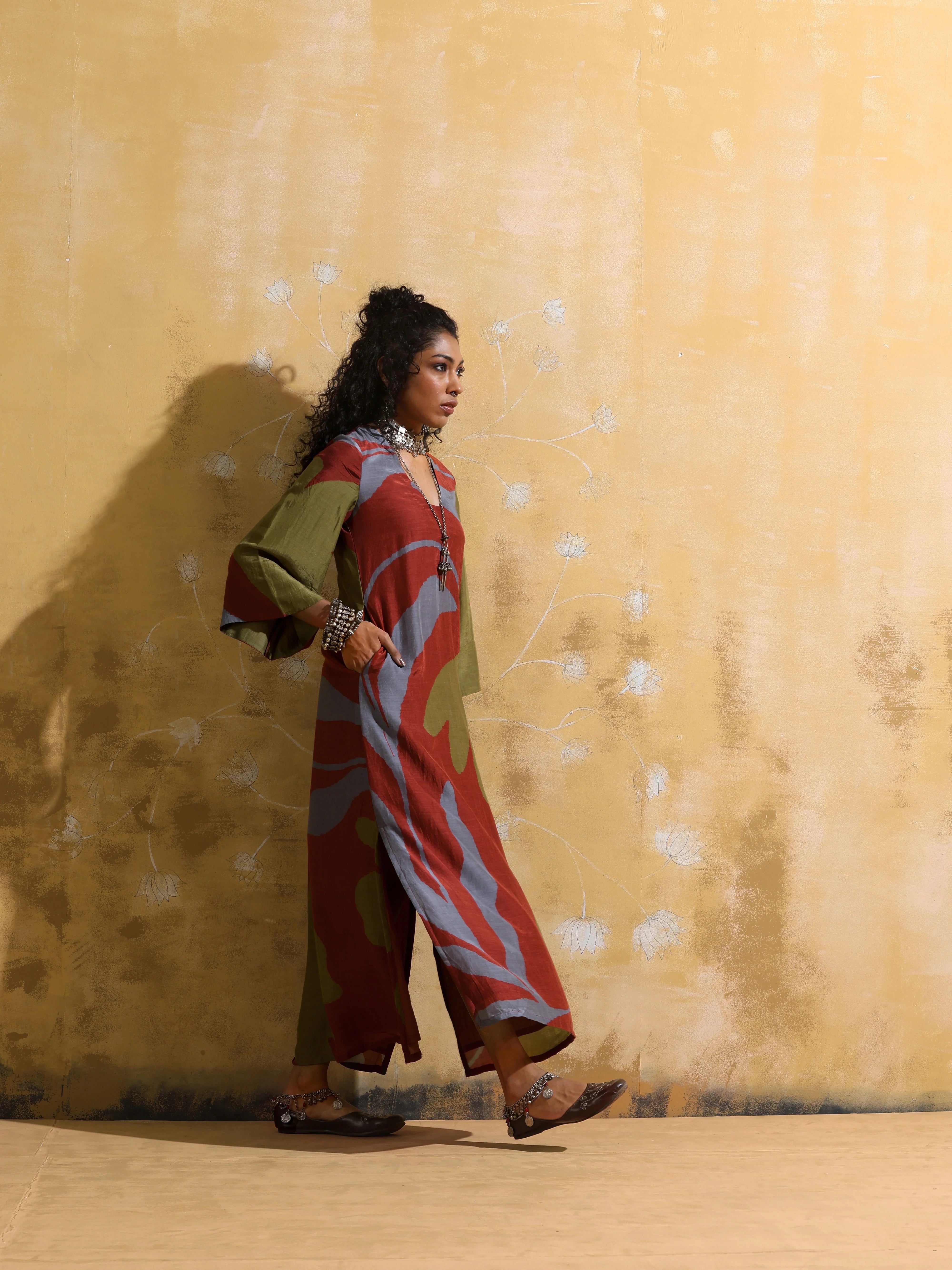 trueBrowns Rust Red Green Floral Print Muslin Silk Straight Maxi Dress