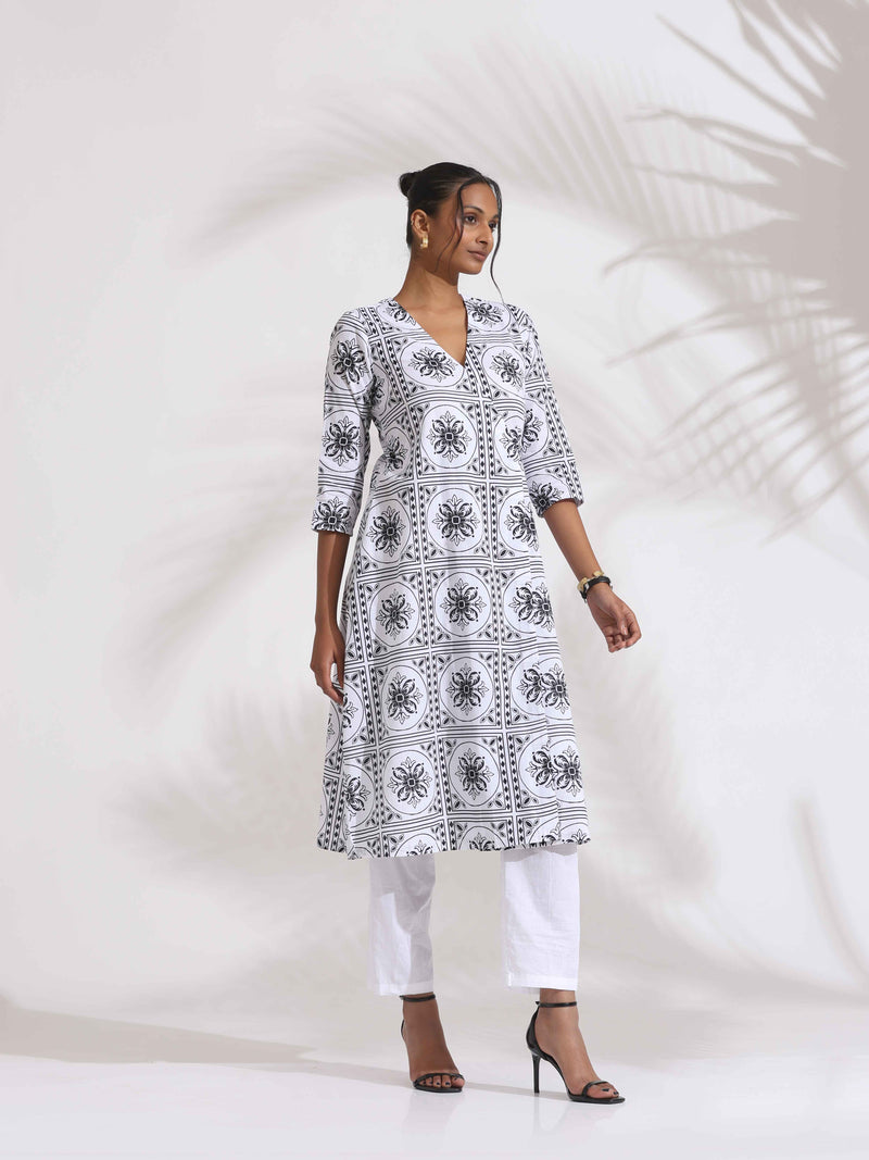 trueBrowns White Cotton Geometric Print Angrakha Kurta Set