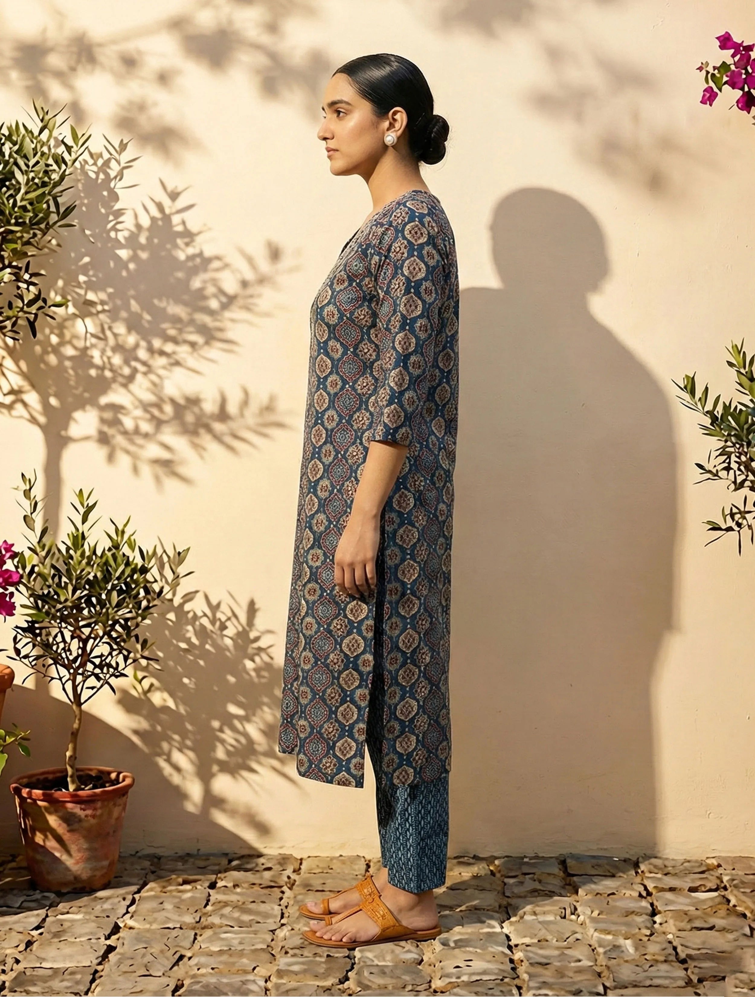 trueBrowns Blue Print Embroidered  V-Neck Kurta Pant Dupatta Set