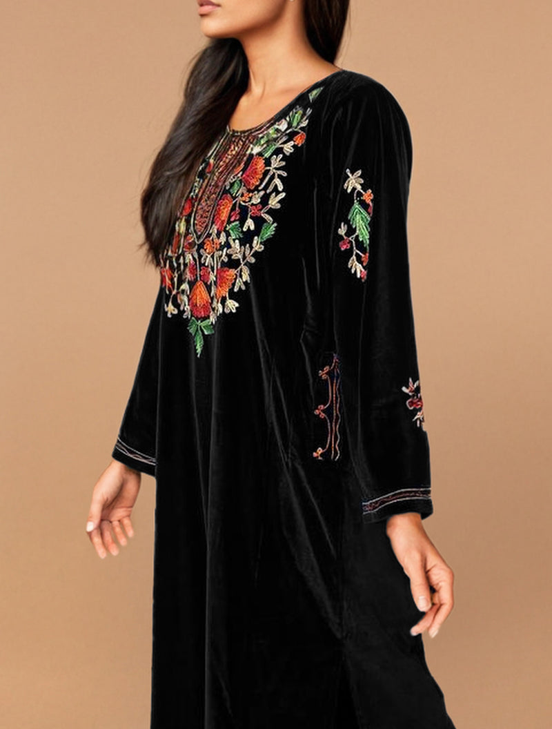 trueBrowns Black Velvet Embroidered Kurta Set