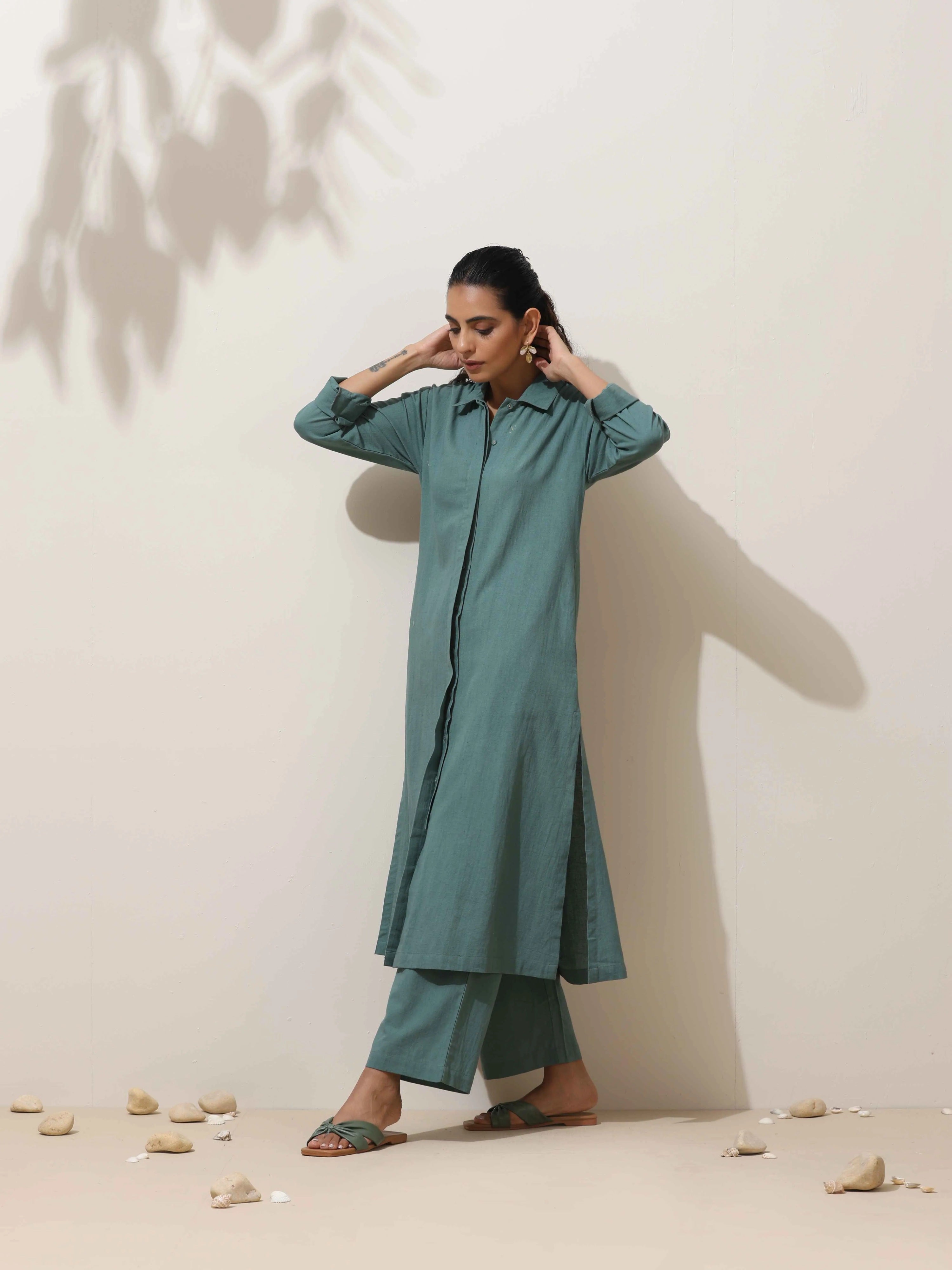 trueBrowns Green Cotton Linen Kurta Pant Set