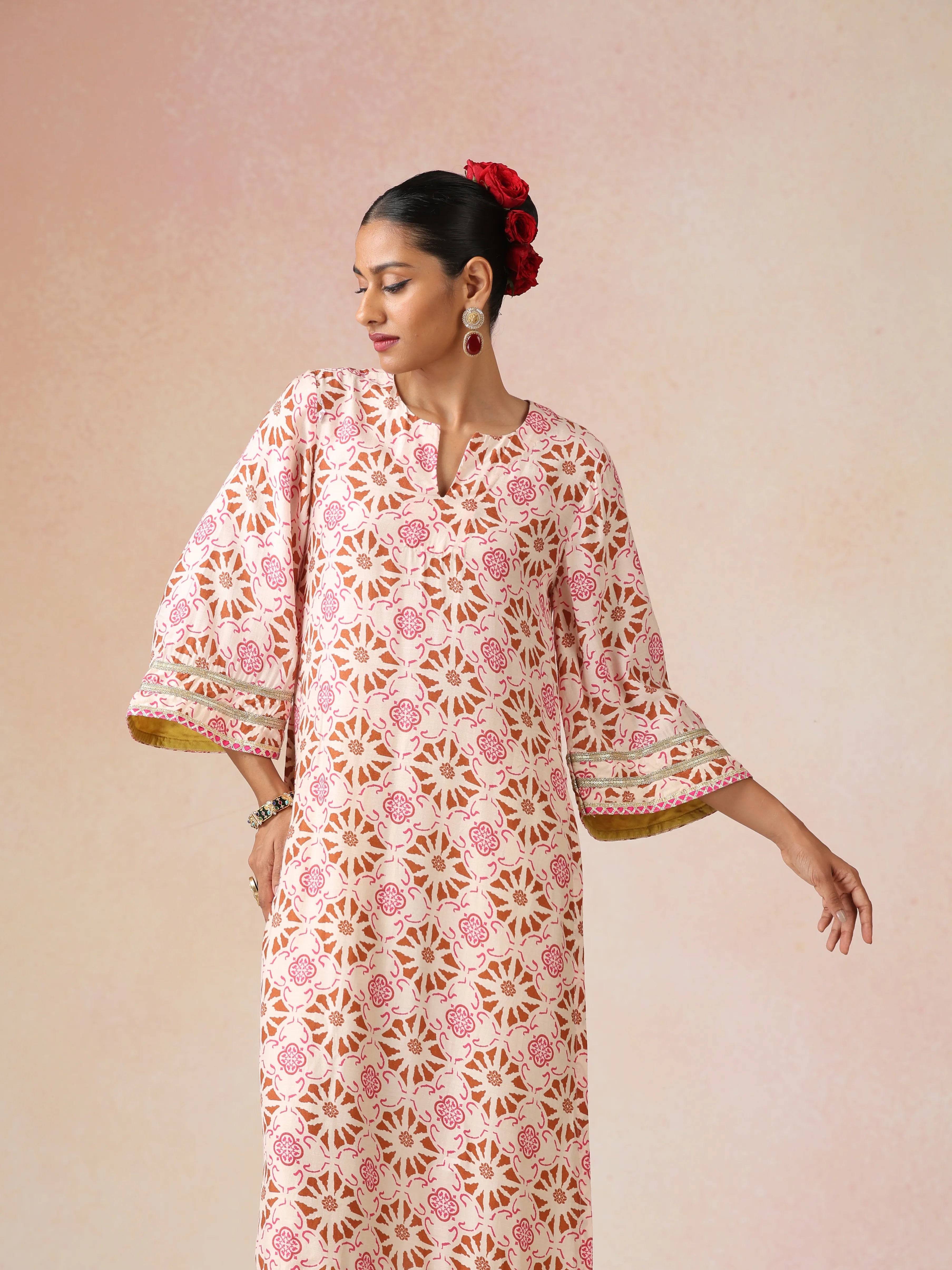 trueBrowns Ivory Brown Print Viscose Straight High-Slit Kurta Set