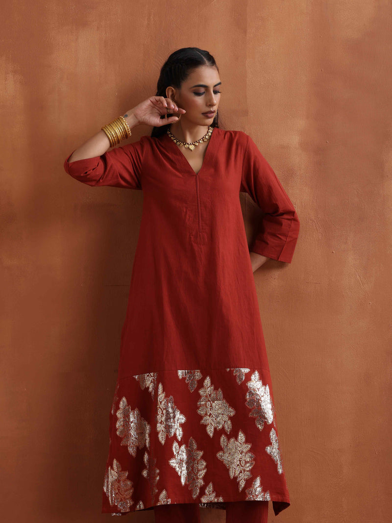 trueBrowns Rust Metallic Straight Kurta Set
