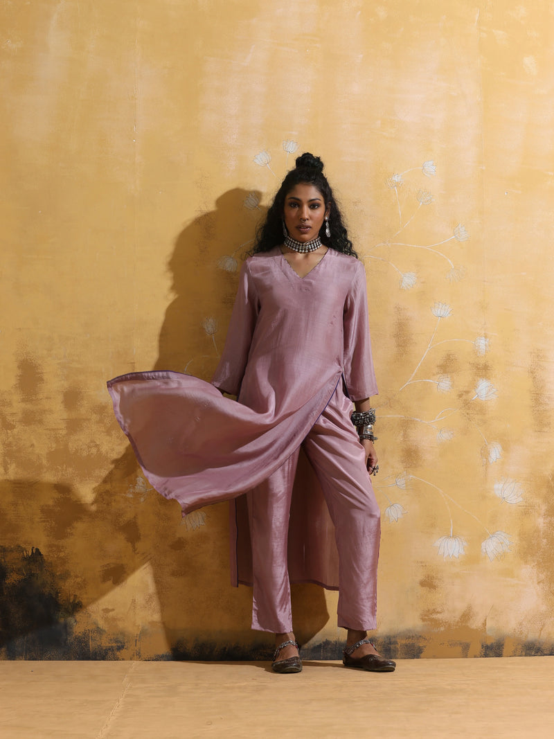trueBrowns Lilac Muslin Silk High-Slit Kurta Pant Set