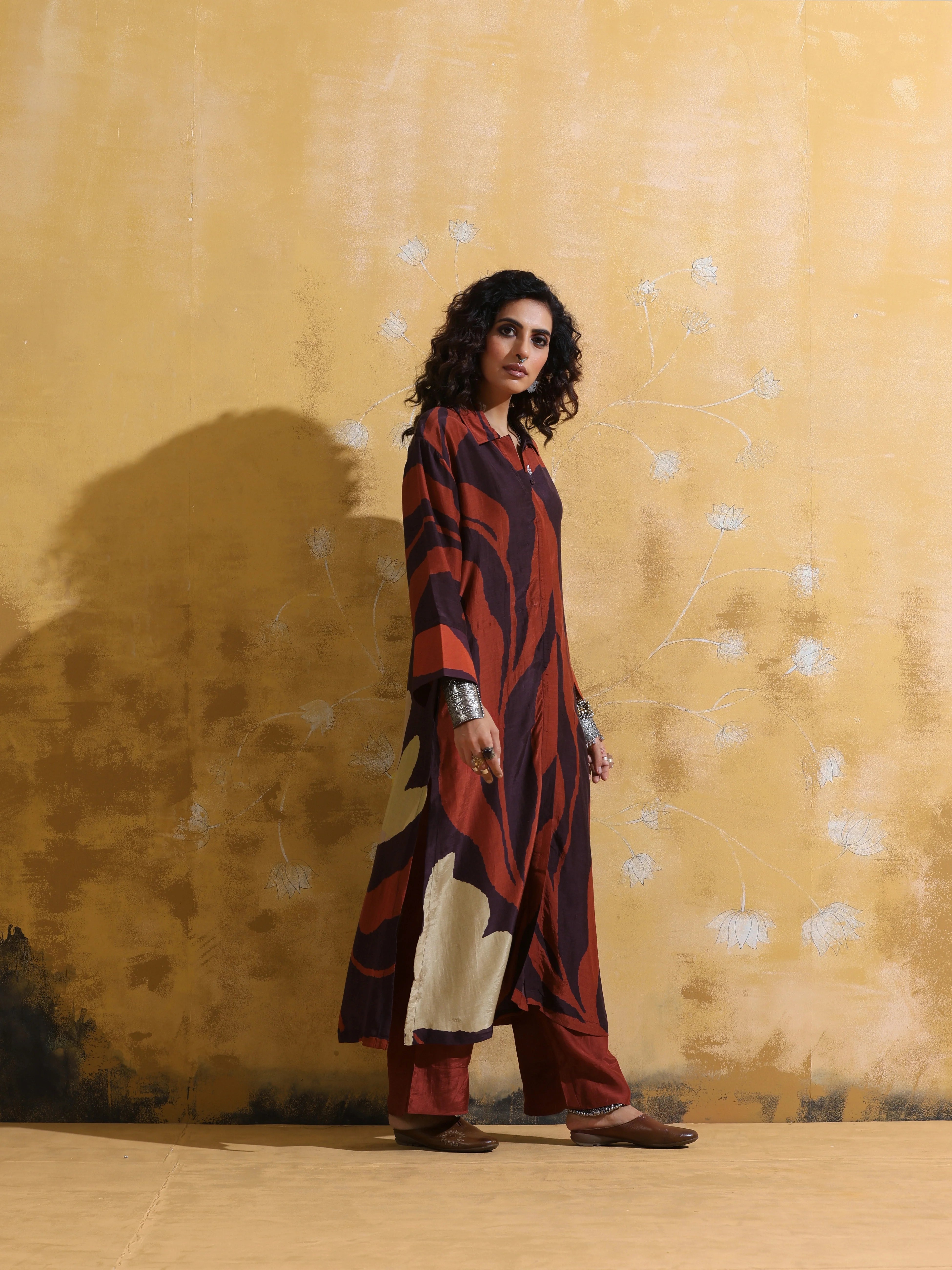 trueBrowns Cola Rust Red Floral Print Muslin Silk Straight Kurta Set