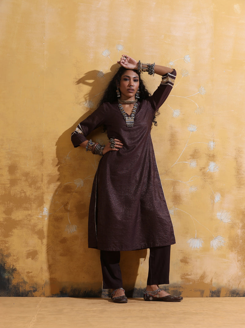 trueBrowns Brown Metallic High-Slit Straight Kurta Set